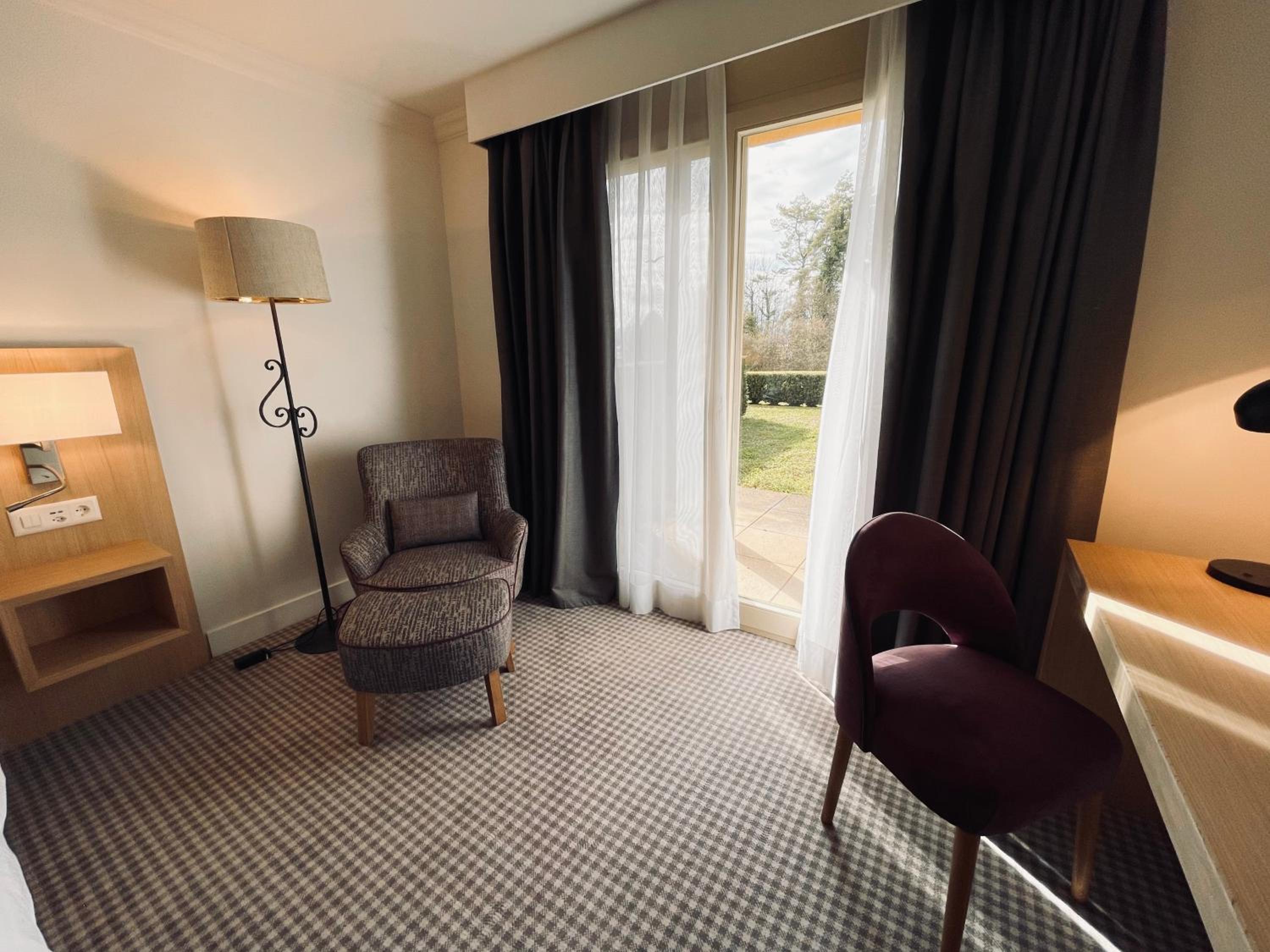 Twin Room with Terrace and Garden View - Photo 2