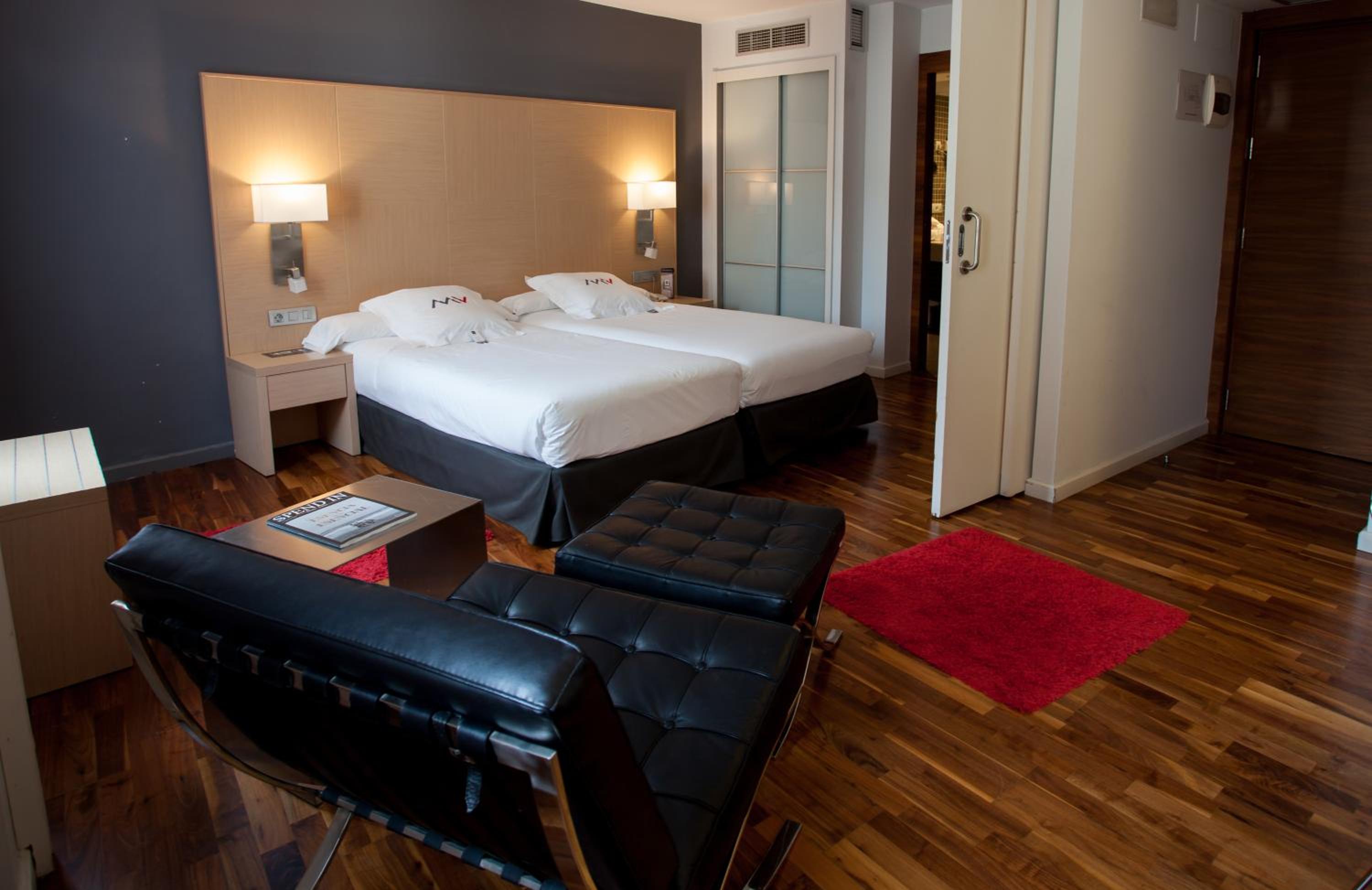 Deluxe Room - Photo 4