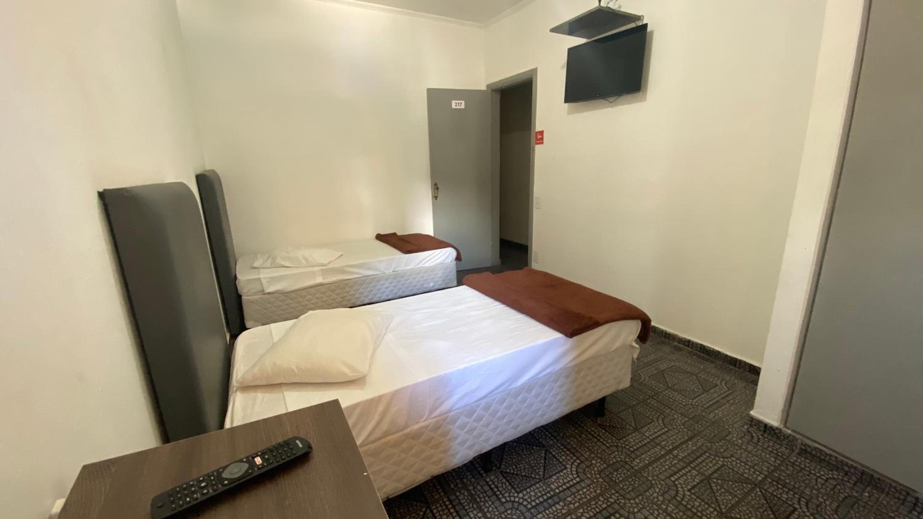 Twin Room - Photo 1