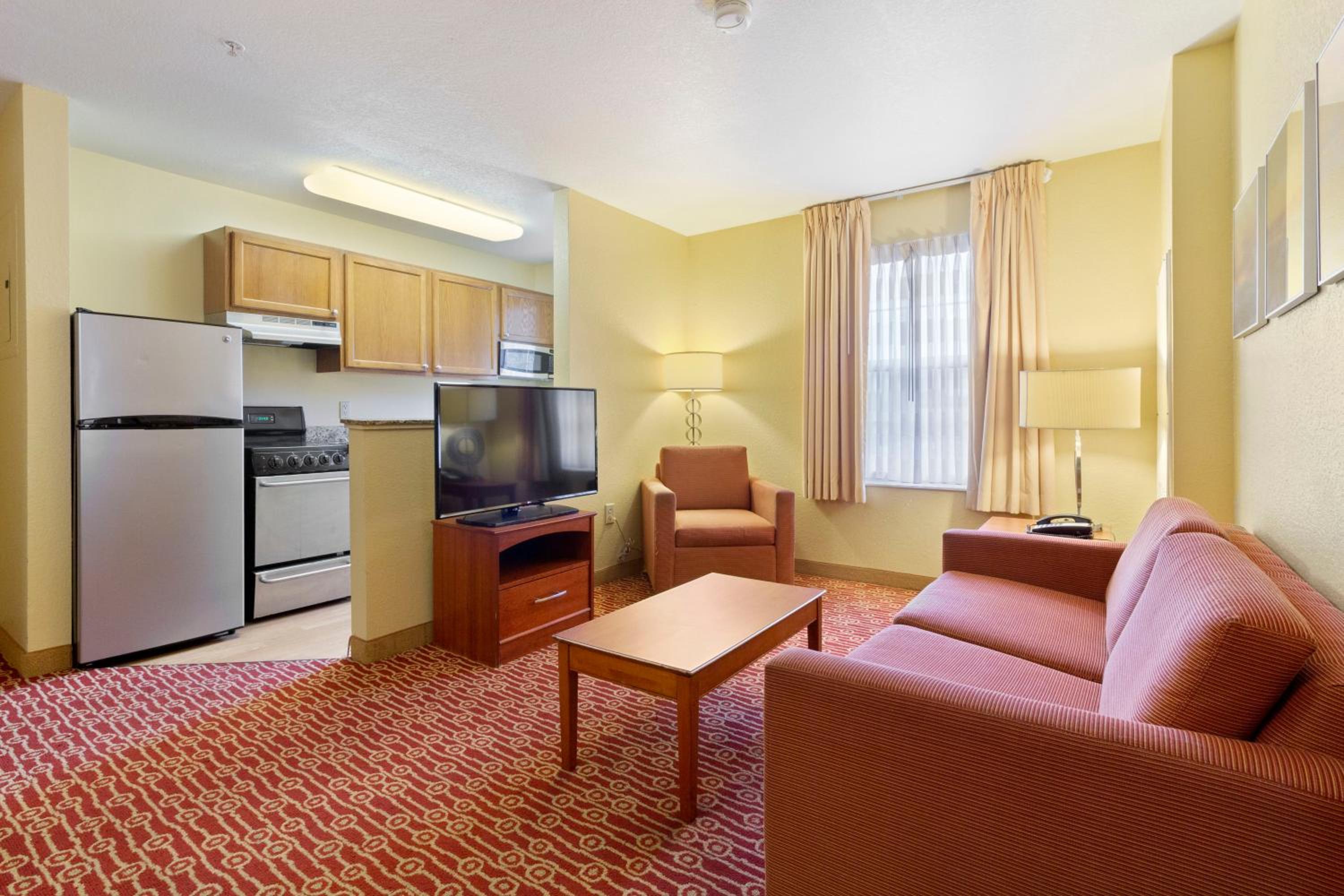 2 Bedroom Suite 2 Queen Beds Non-Smoking - Photo 6