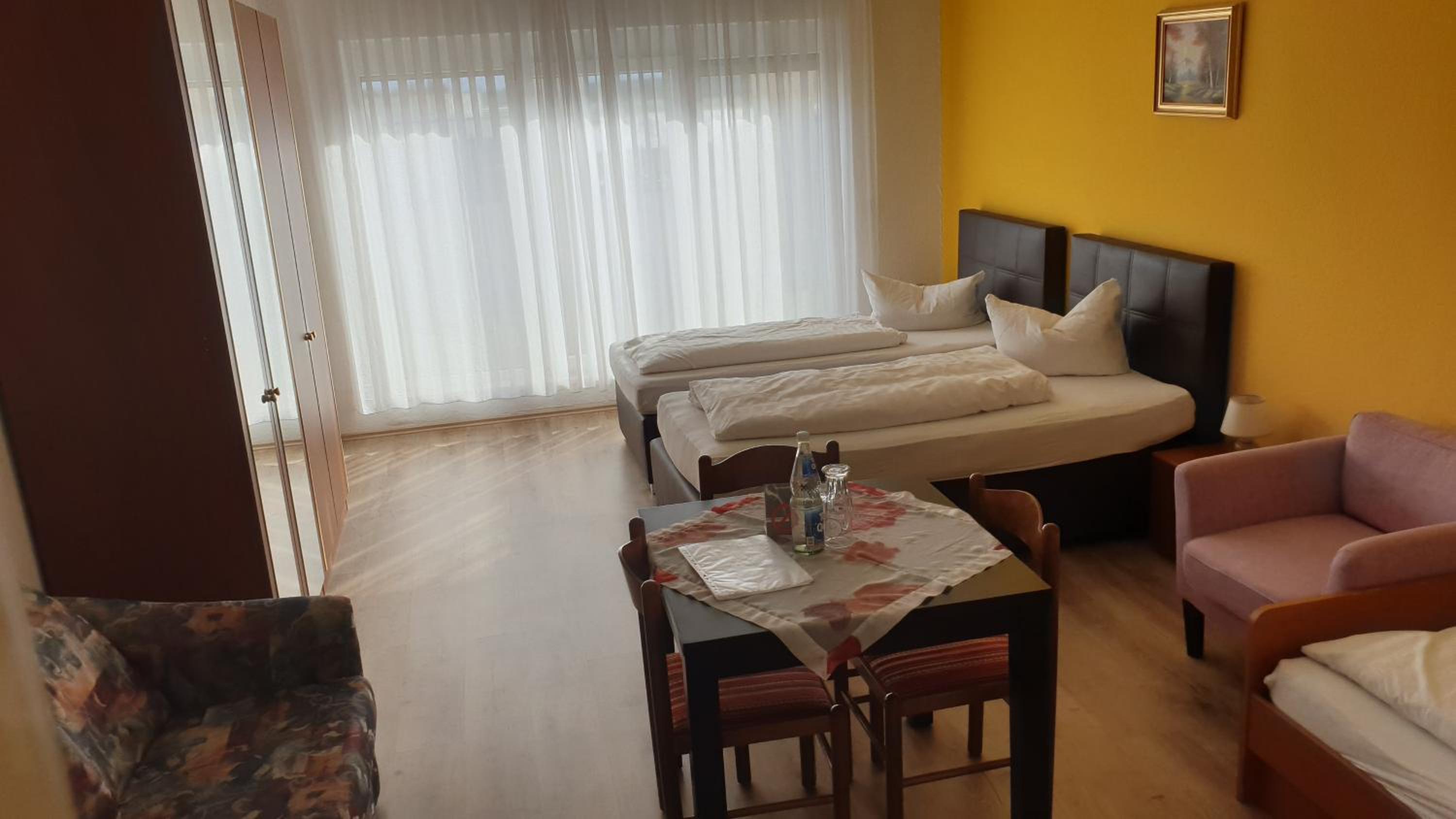 Comfort Triple Room with Shower photo 2