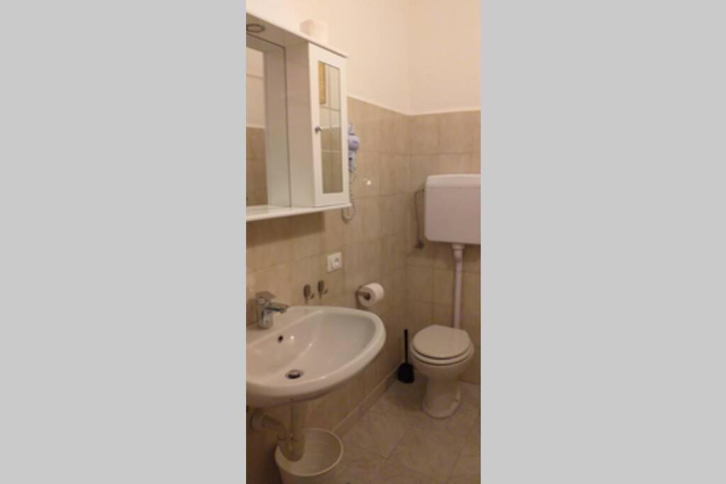 One-Bedroom Apartment - Photo 10