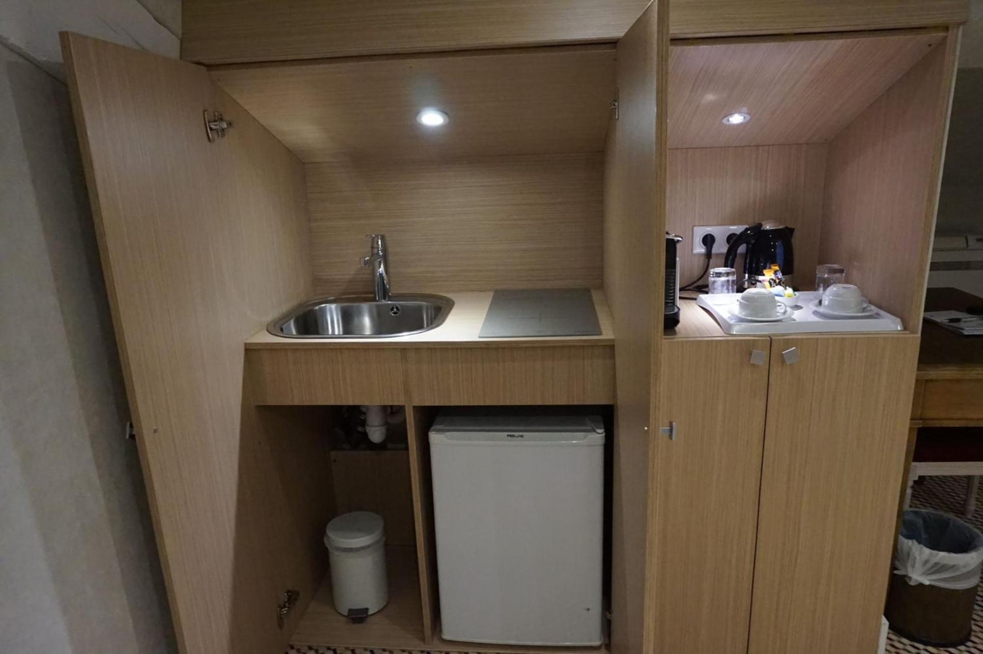 Family Suite, Attic Flat, partial Sea and City View