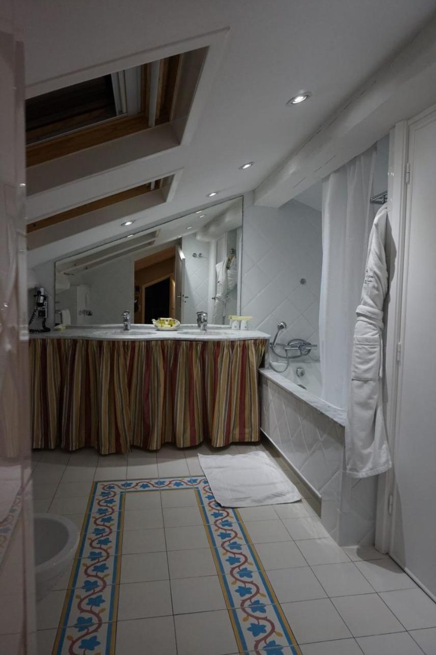 Family Suite, Attic Flat, partial Sea and City View