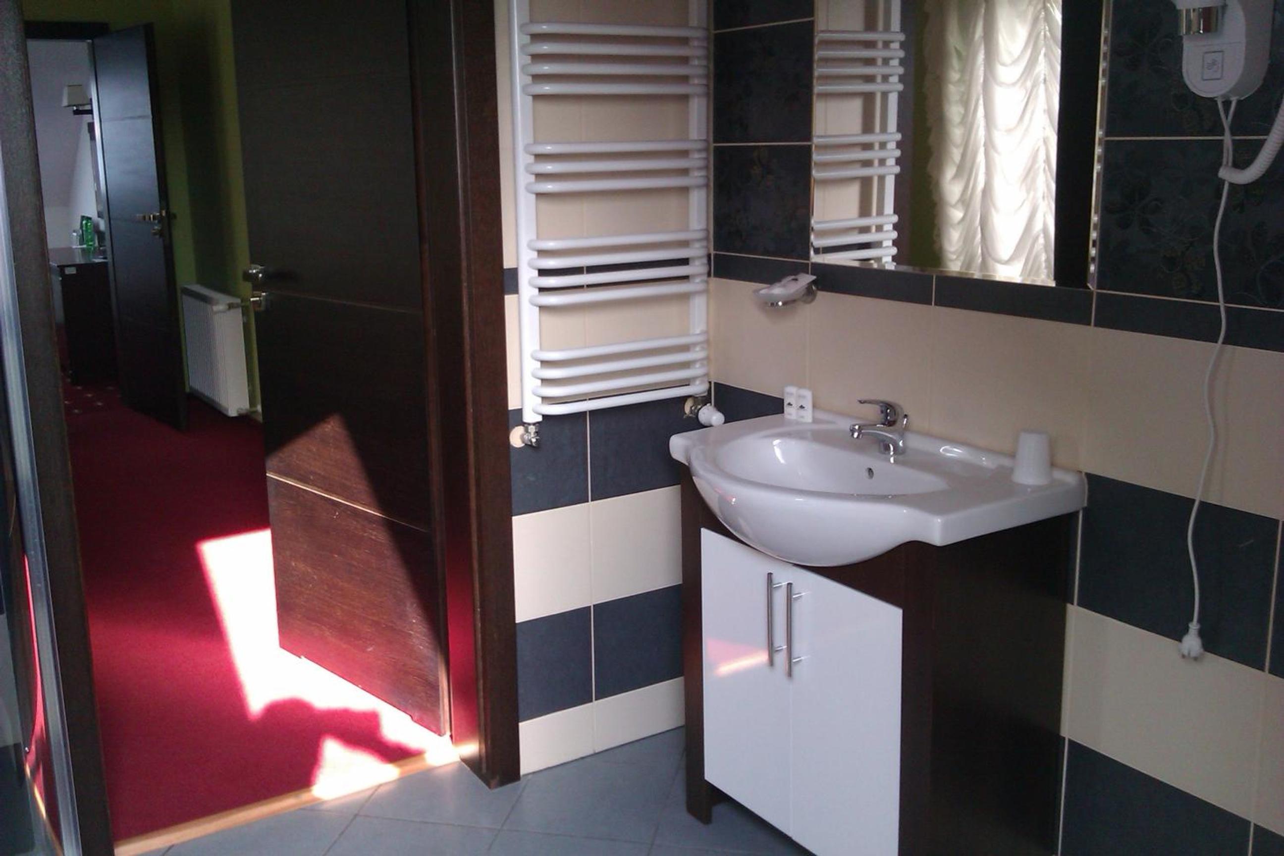 Suite with Balcony - Photo 5
