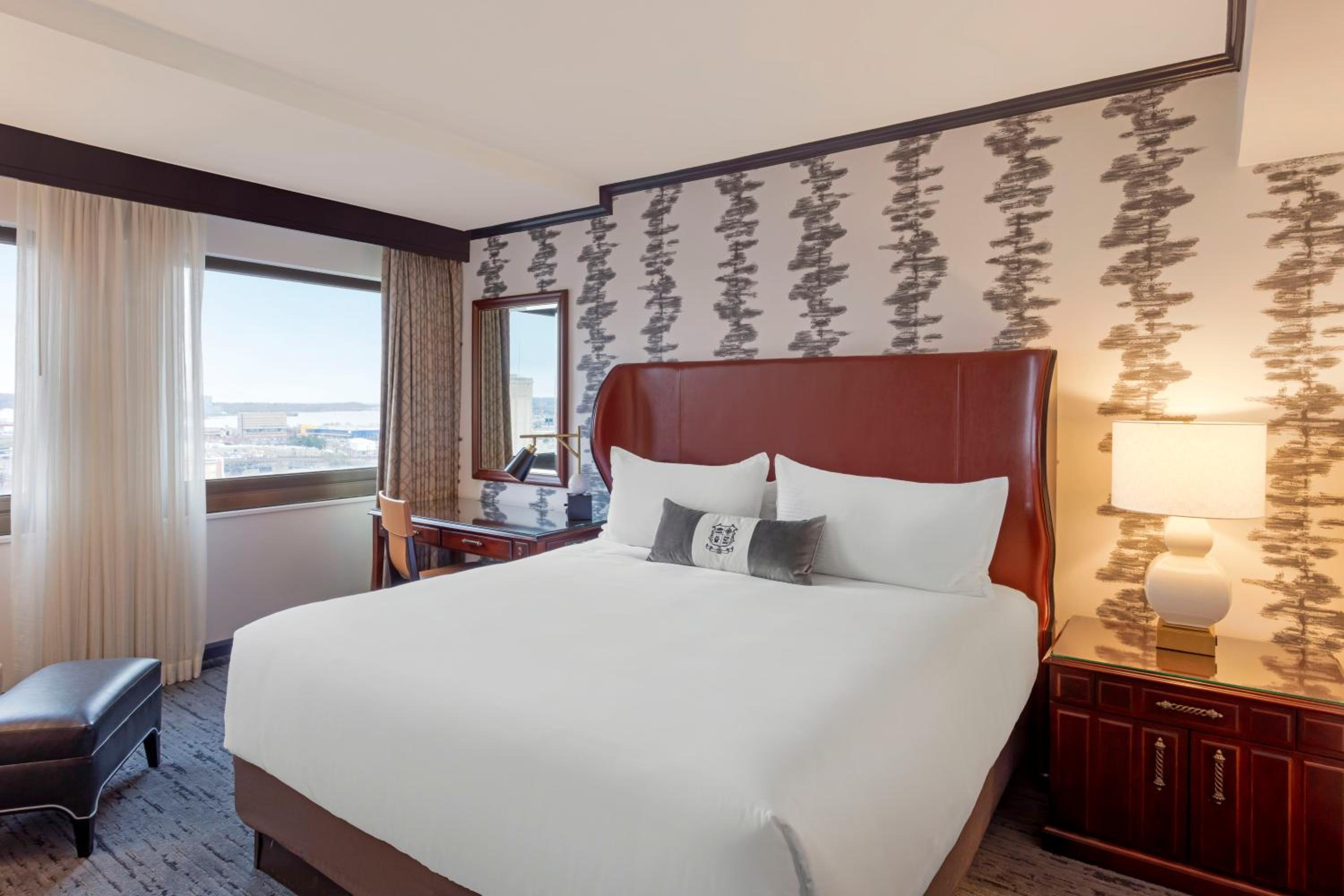 Premier King Room photo 2