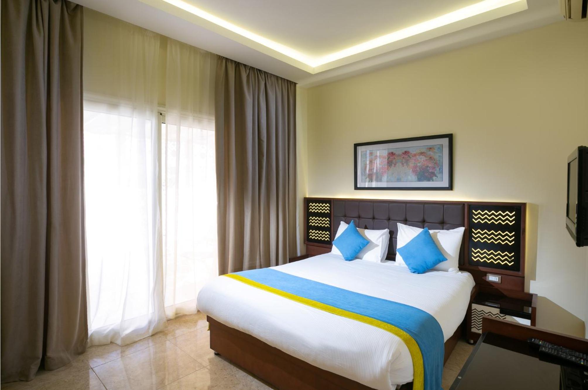 Two-Bedroom Apartment - Photo 12