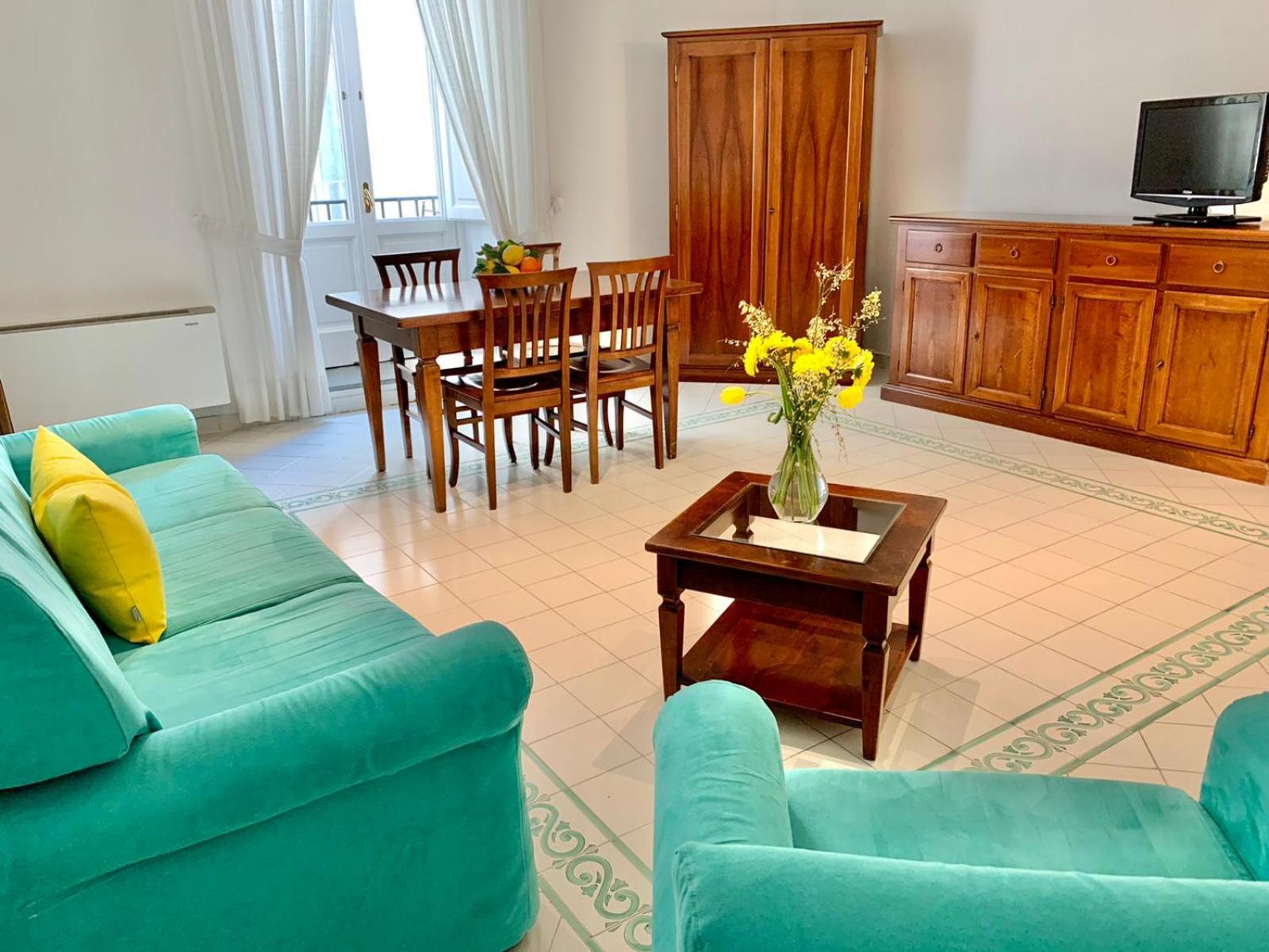 One-Bedroom Apartment (3 Adults) - Split Level