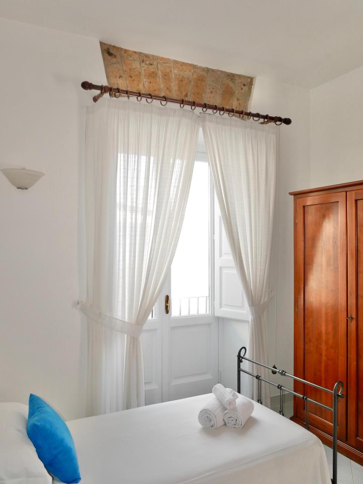 Two-Bedroom Apartment with Terrace (5 Adults)