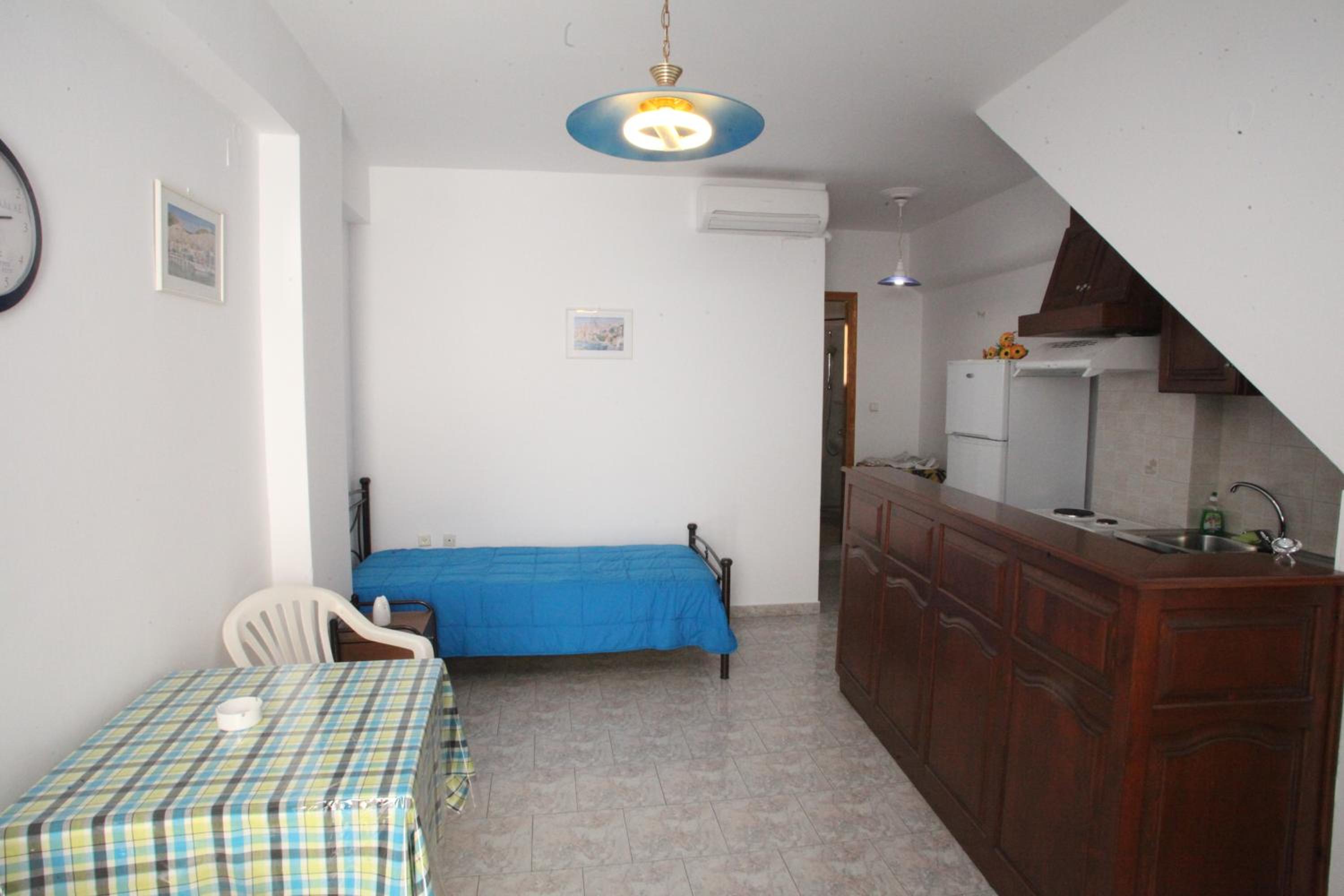 Studio (2 Adults) photo 2