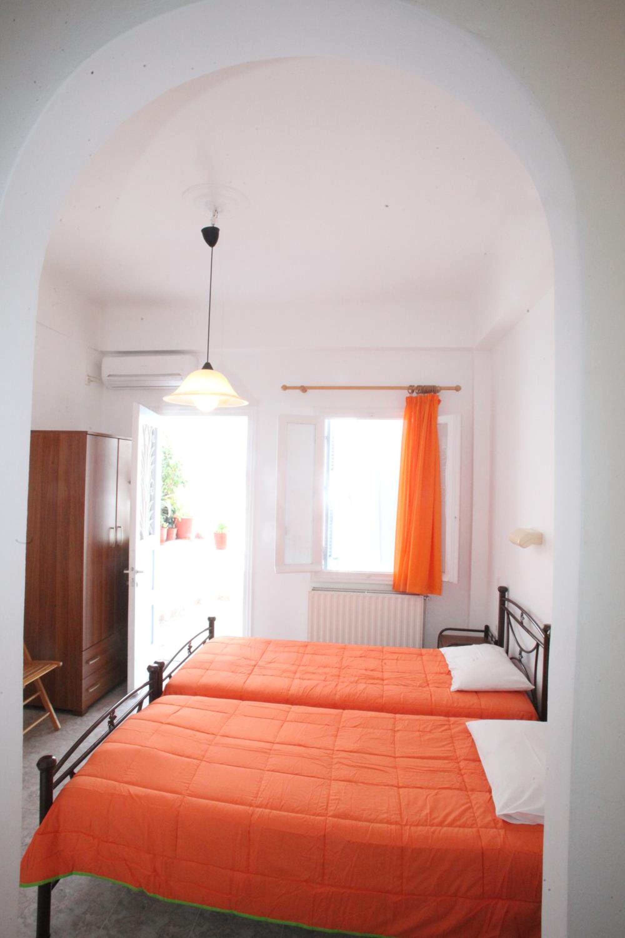 Superior Twin Room with Shared Kitchen photo 2