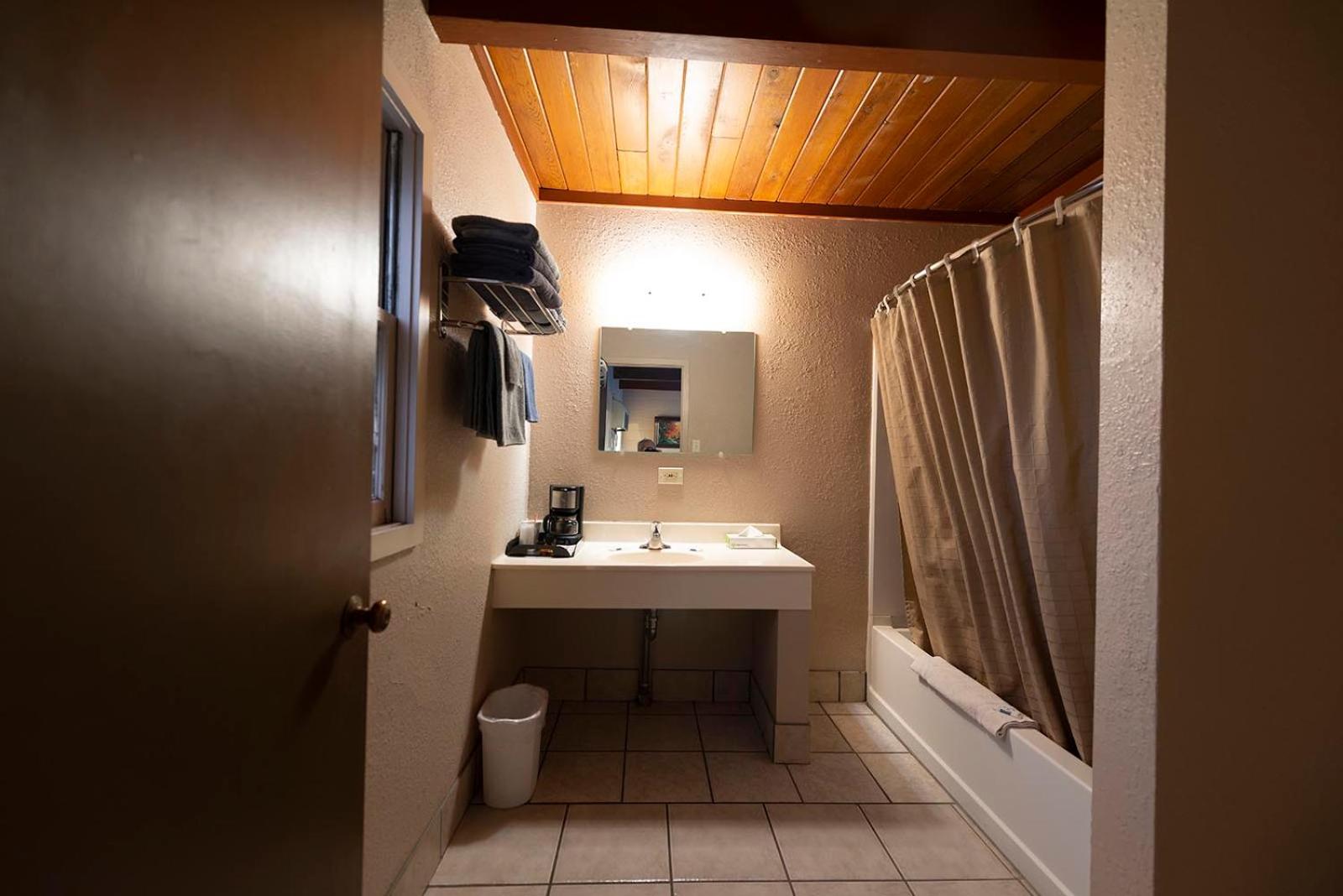 Deluxe Queen Room photo 2
