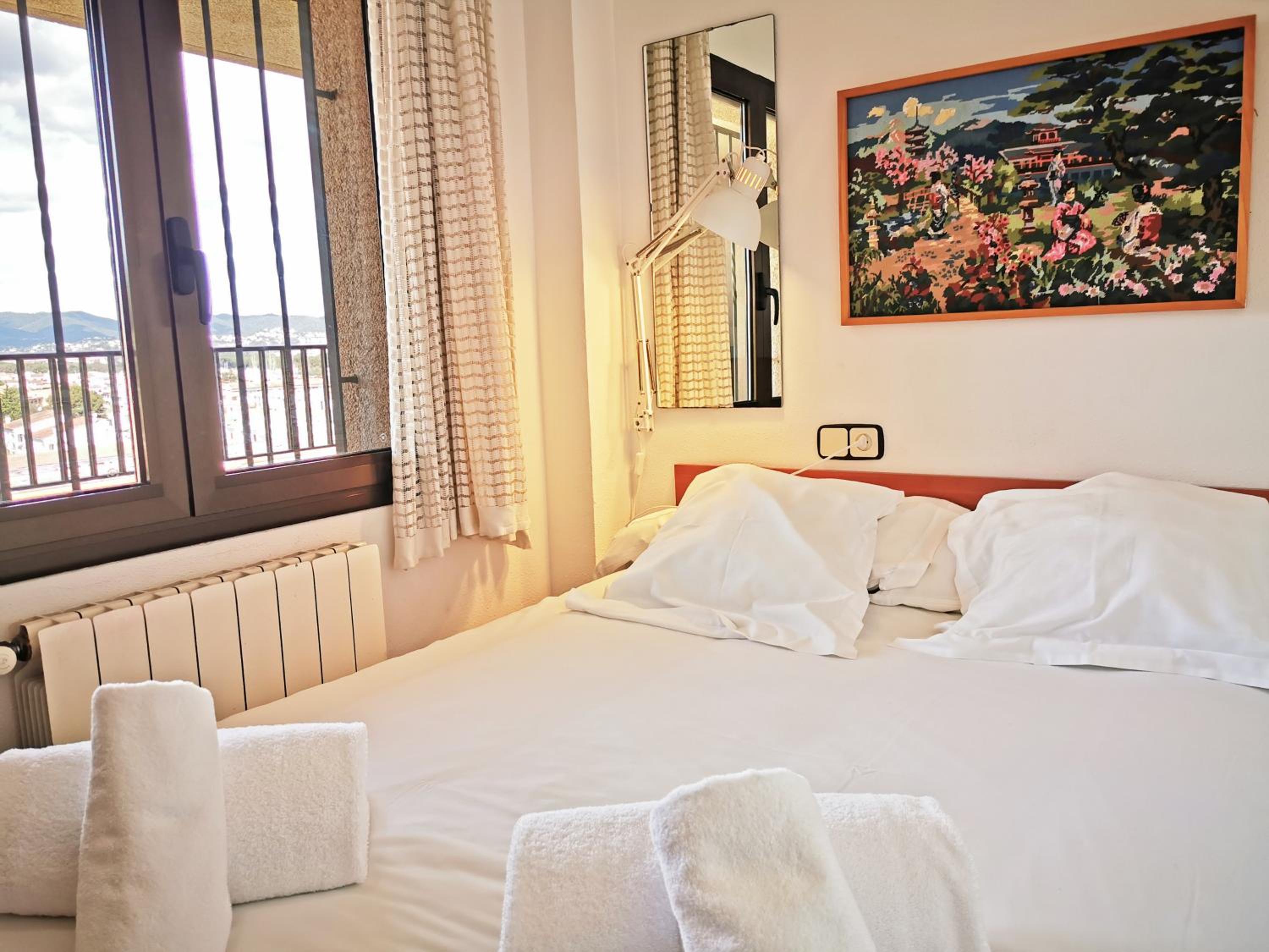 Three-Bedroom Apartment with Sea View photo 2