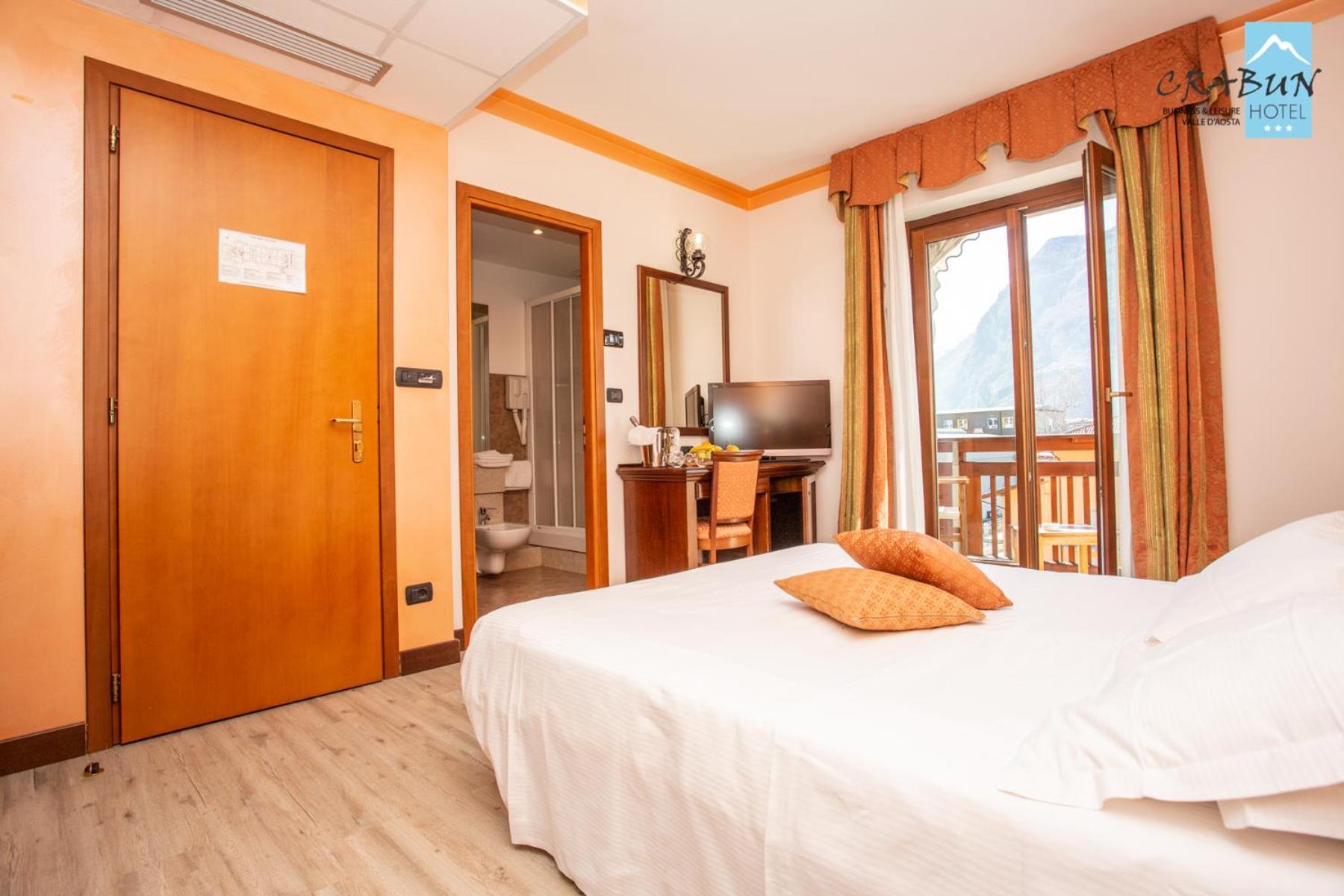 Double Room - Photo 6