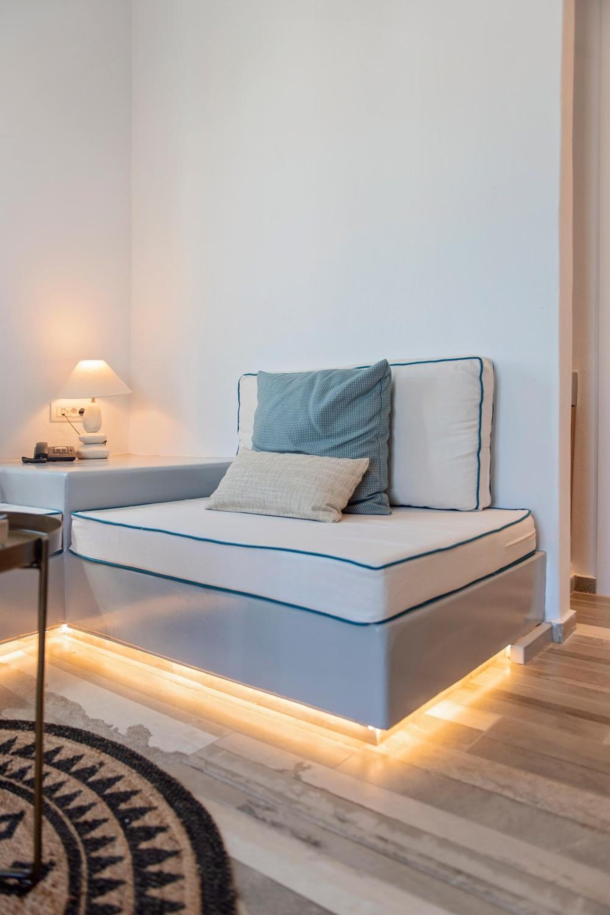 Standard Double Room with Garden View