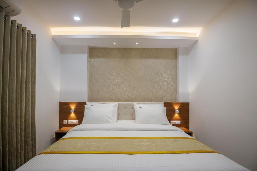 Deluxe Room - Photo 1