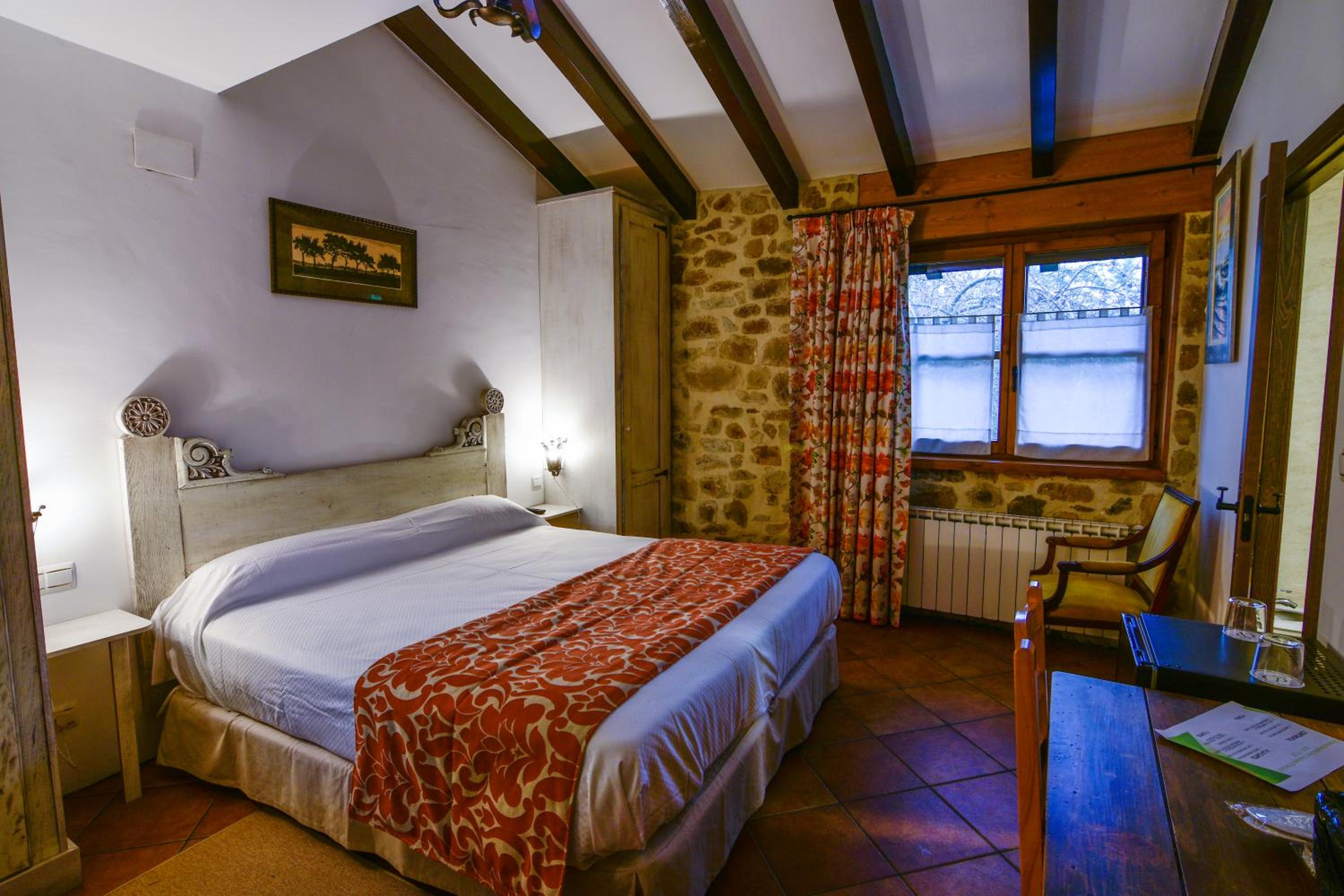 Deluxe Double Room photo 3