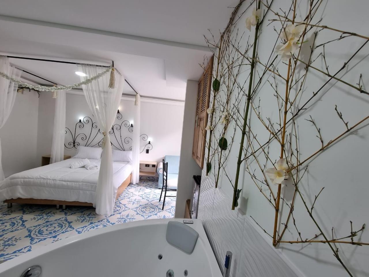 Deluxe Suite photo 3