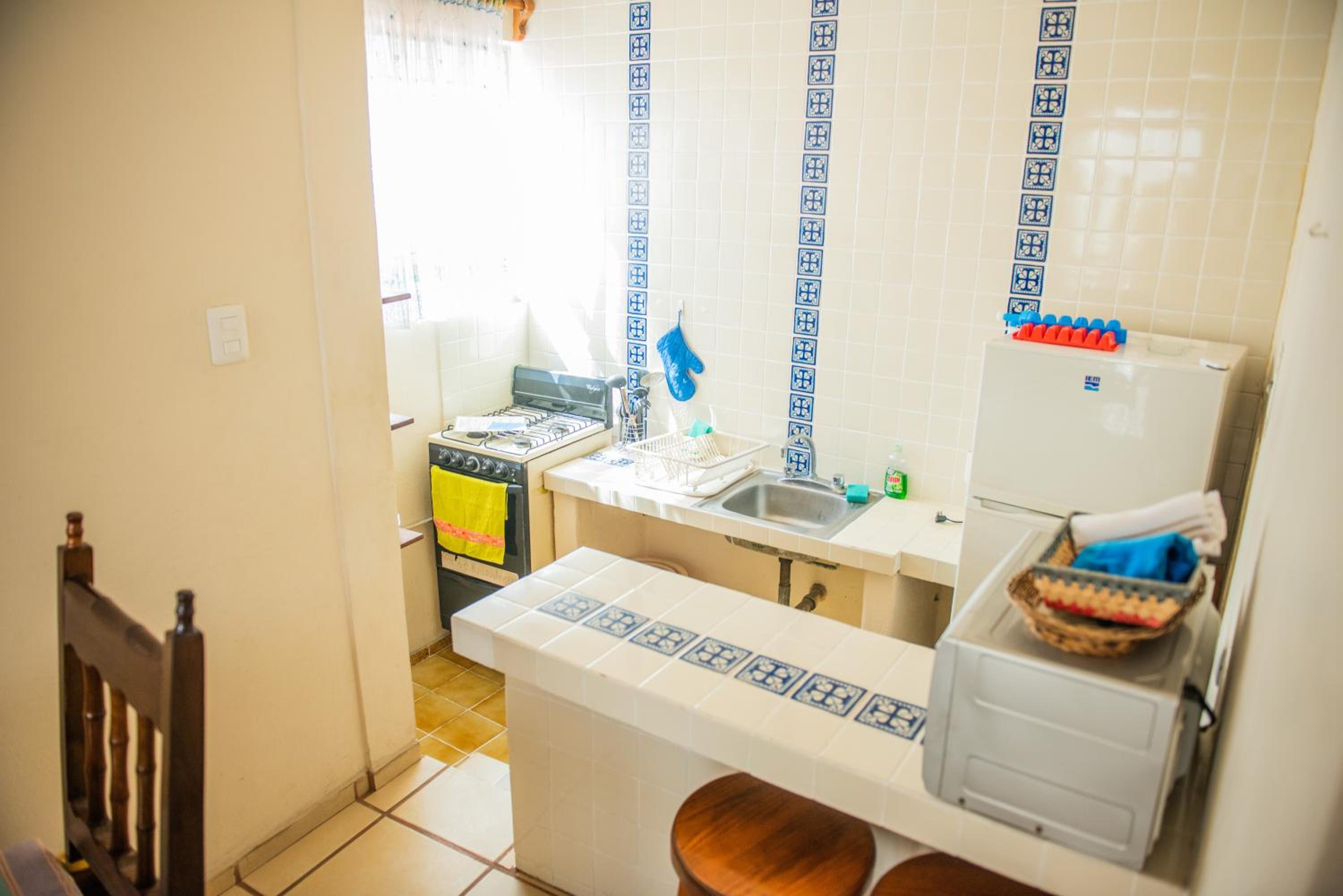 One-Bedroom Apartment - Photo 3