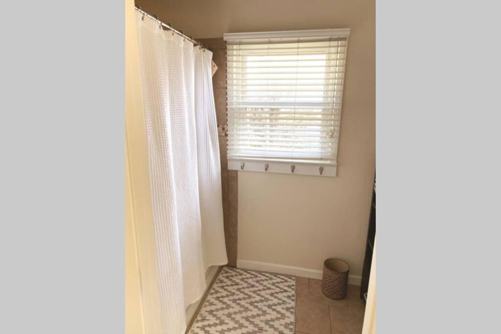 Four-Bedroom House - Photo 2