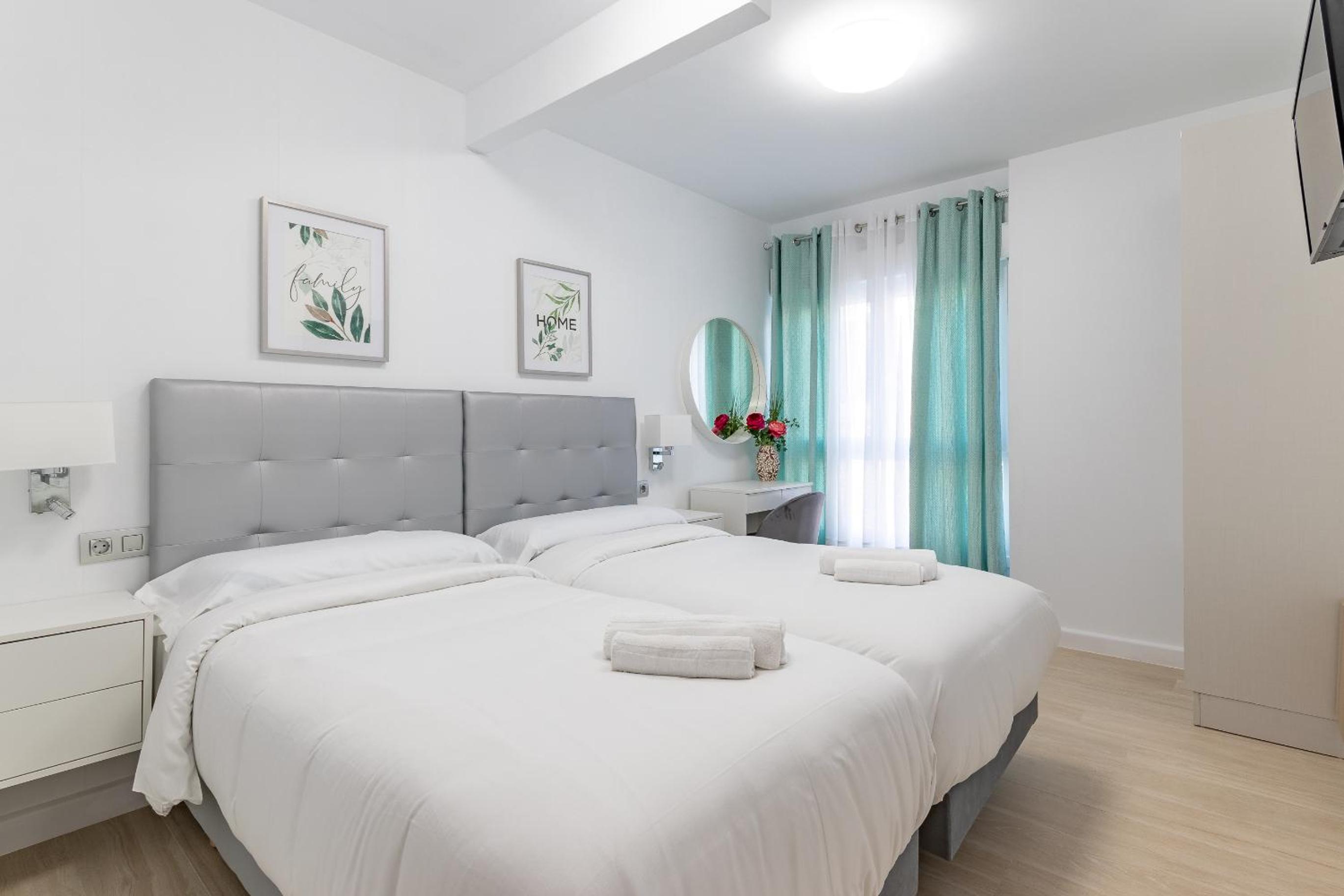 Twin Room - Photo 3