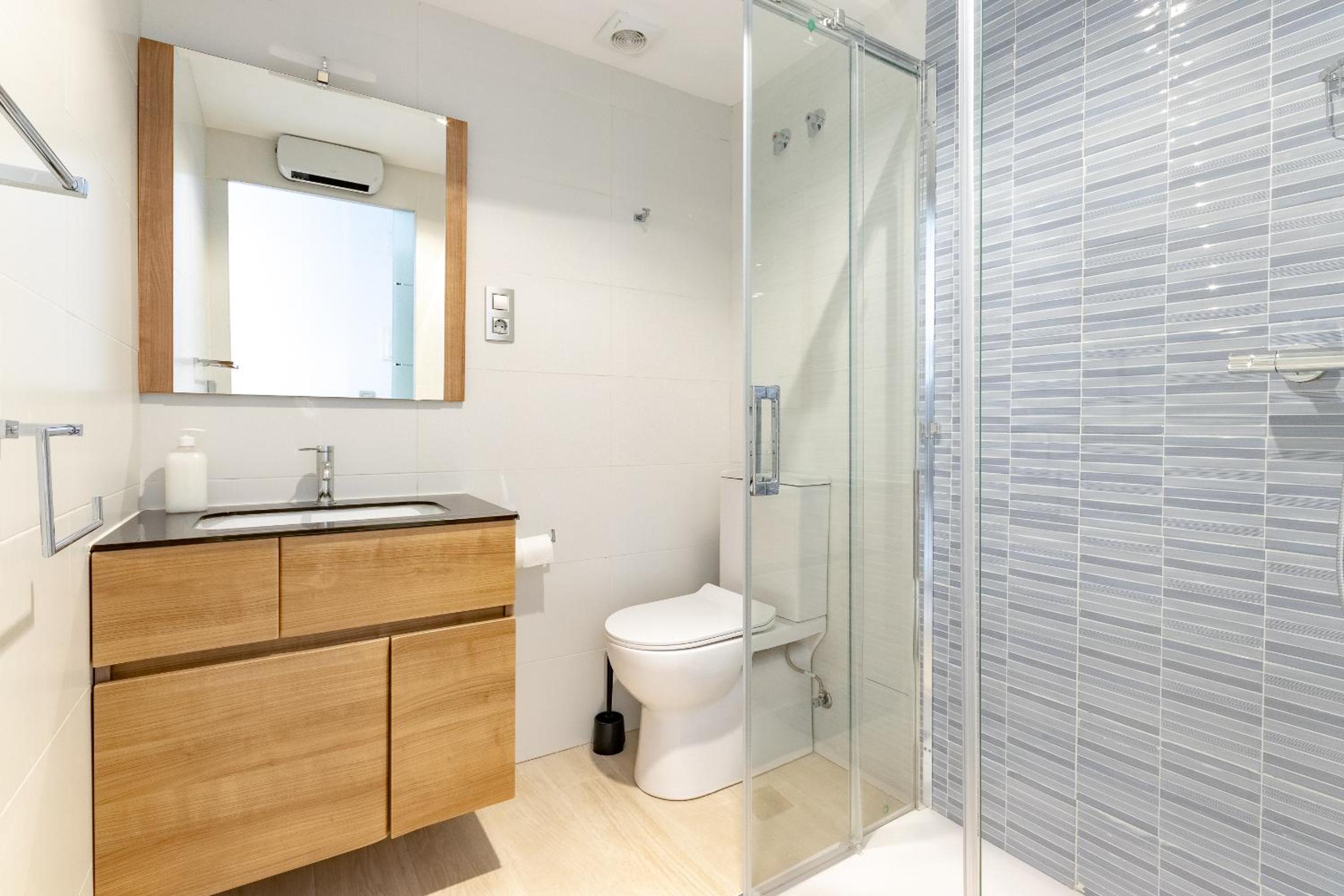 Double Room - Photo 7
