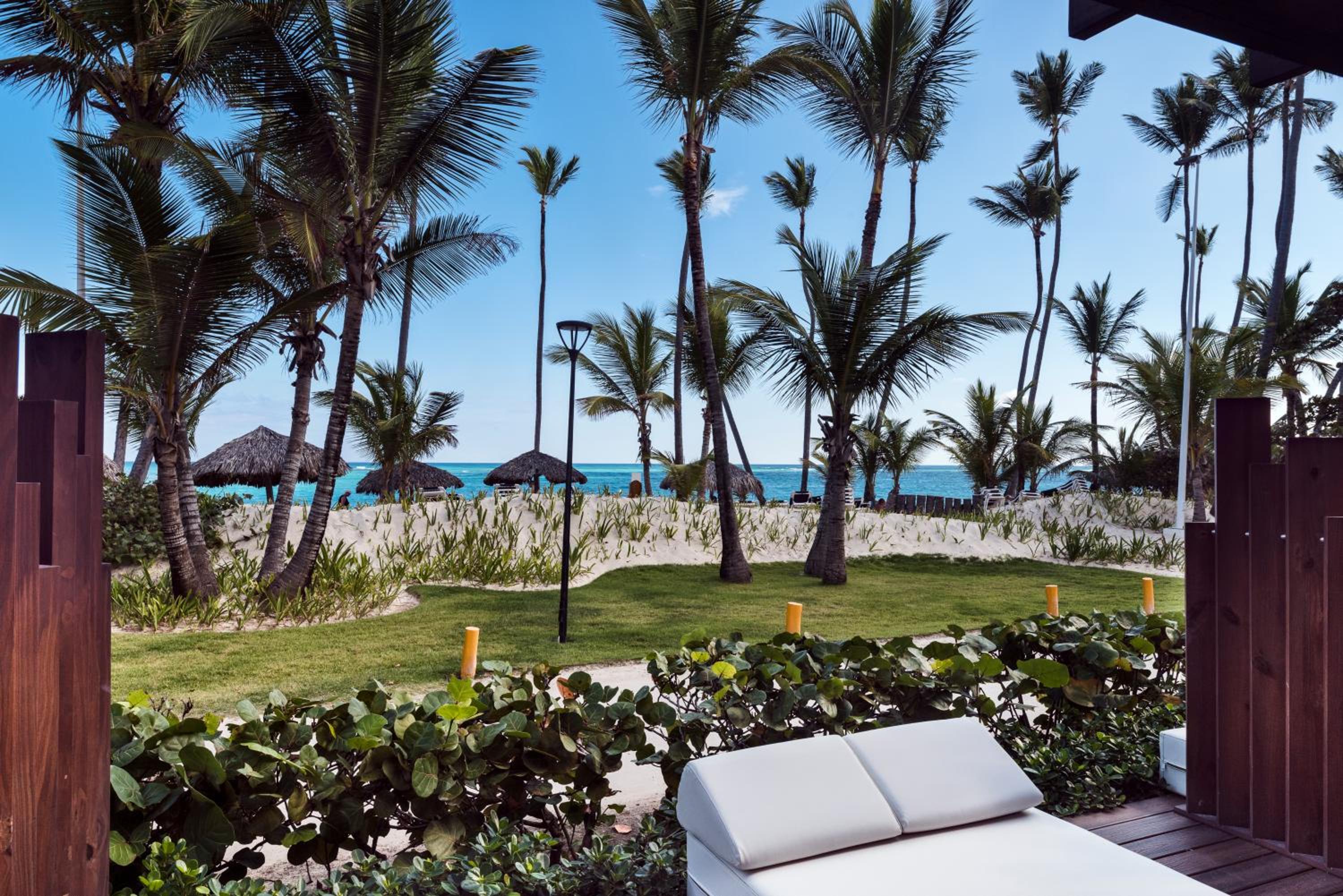Junior Suite Beachside Ocean View - Photo 2