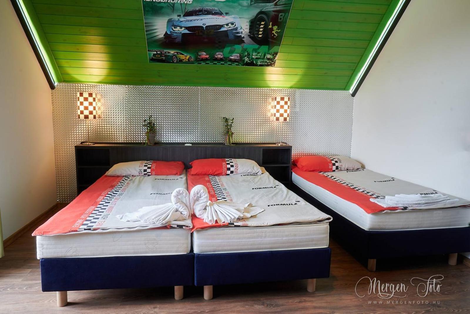 Triple Room with Bathroom photo 2