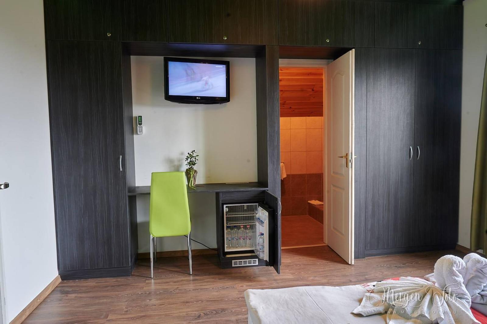 Triple Room with Bathroom photo 3