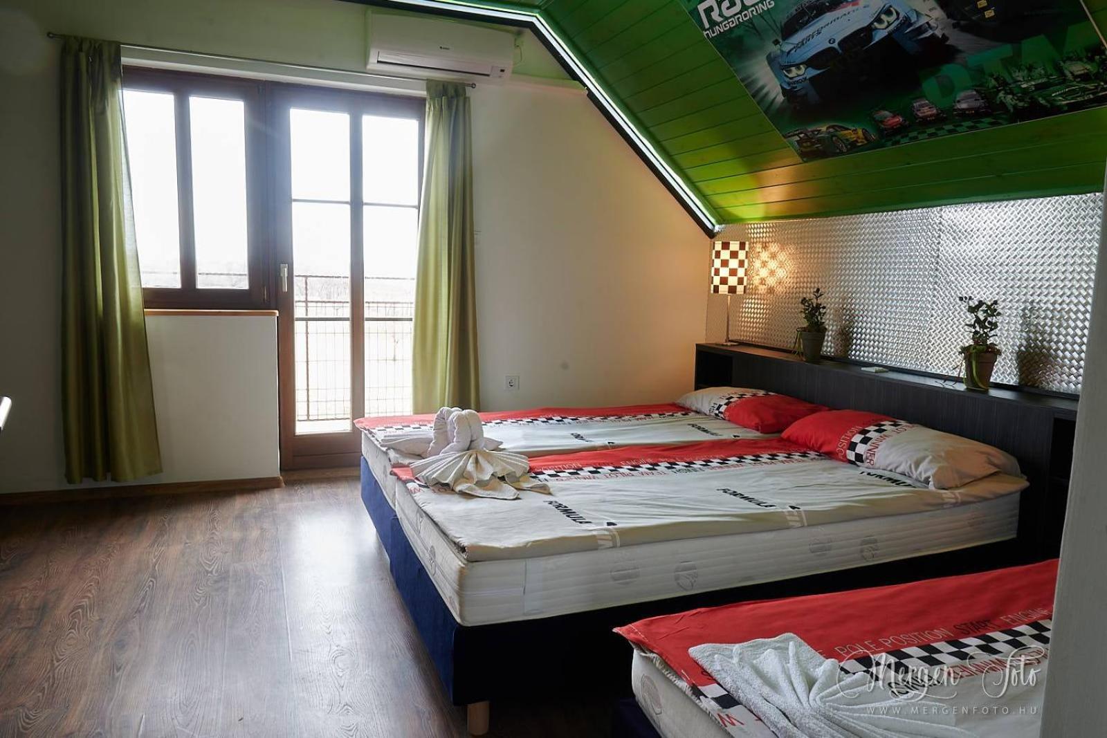 Triple Room with Bathroom photo 1
