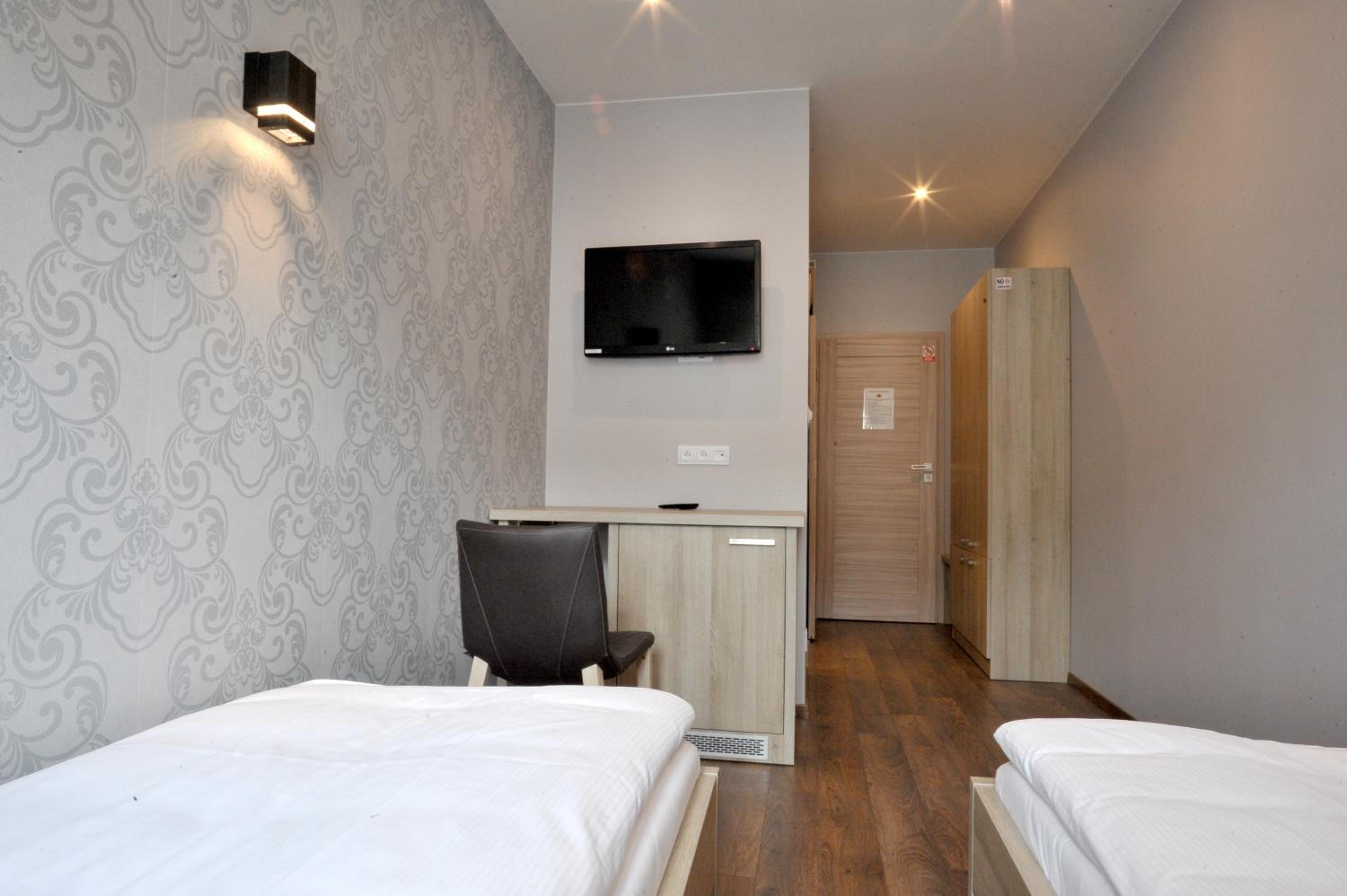 Superior Twin Room - Photo 2