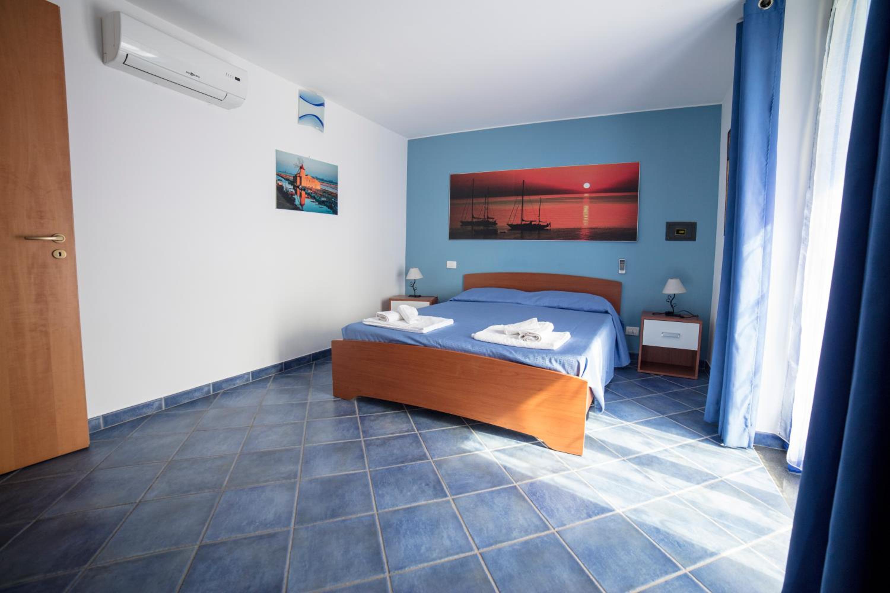One-Bedroom Apartment - Photo 10