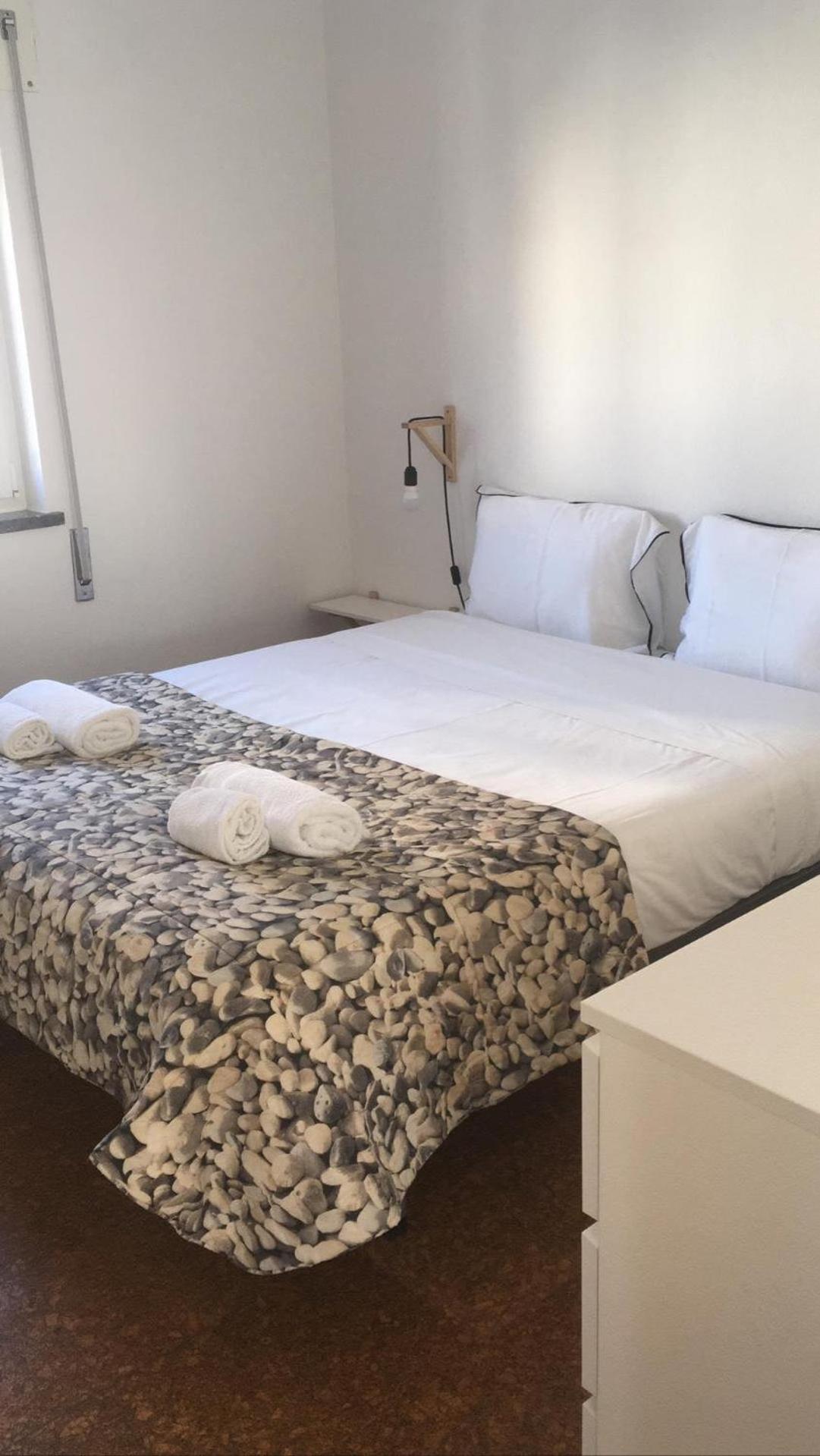 Four-Bedroom House - Photo 2