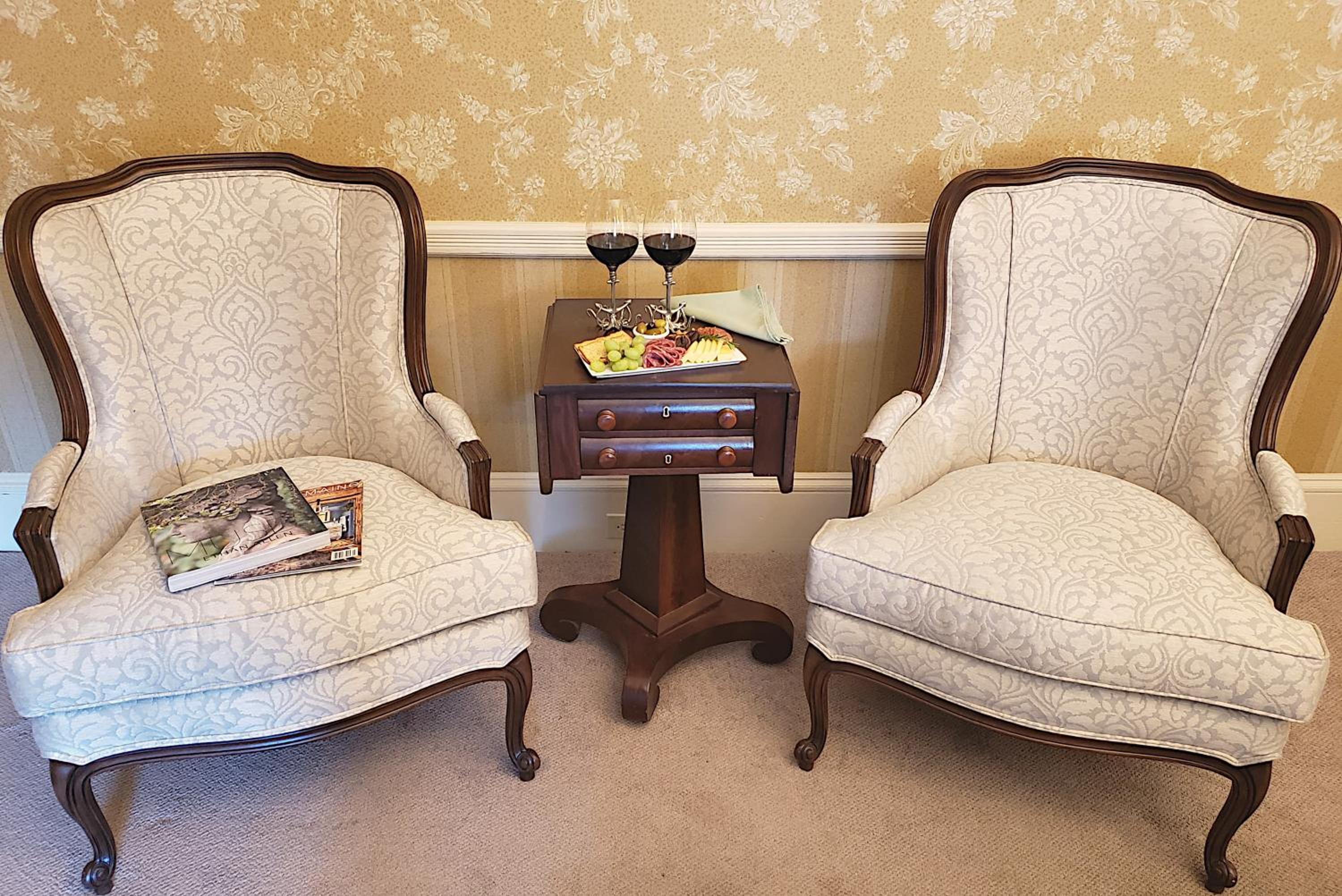 Deluxe Queen Room photo 3