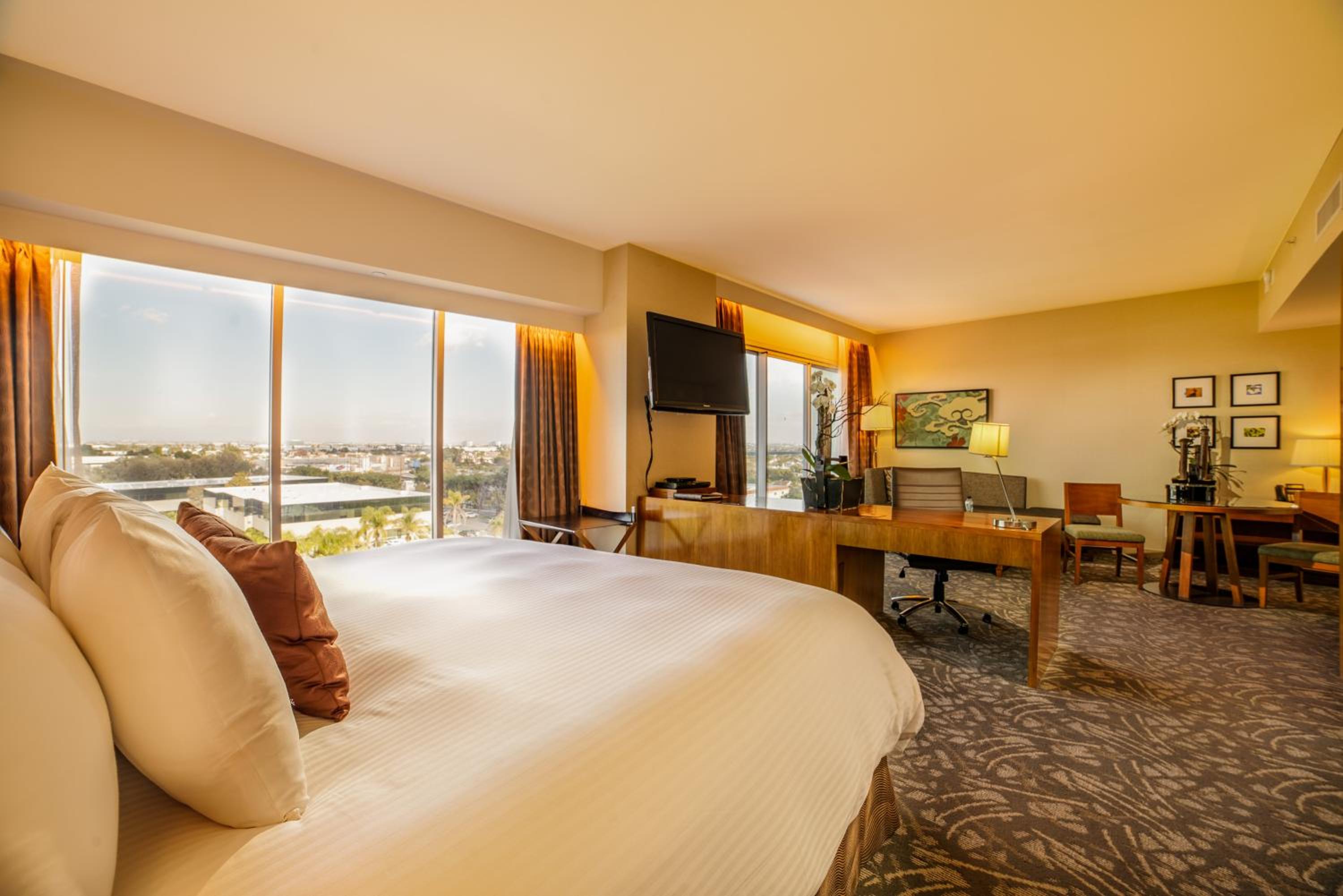 King Suite - Photo 5