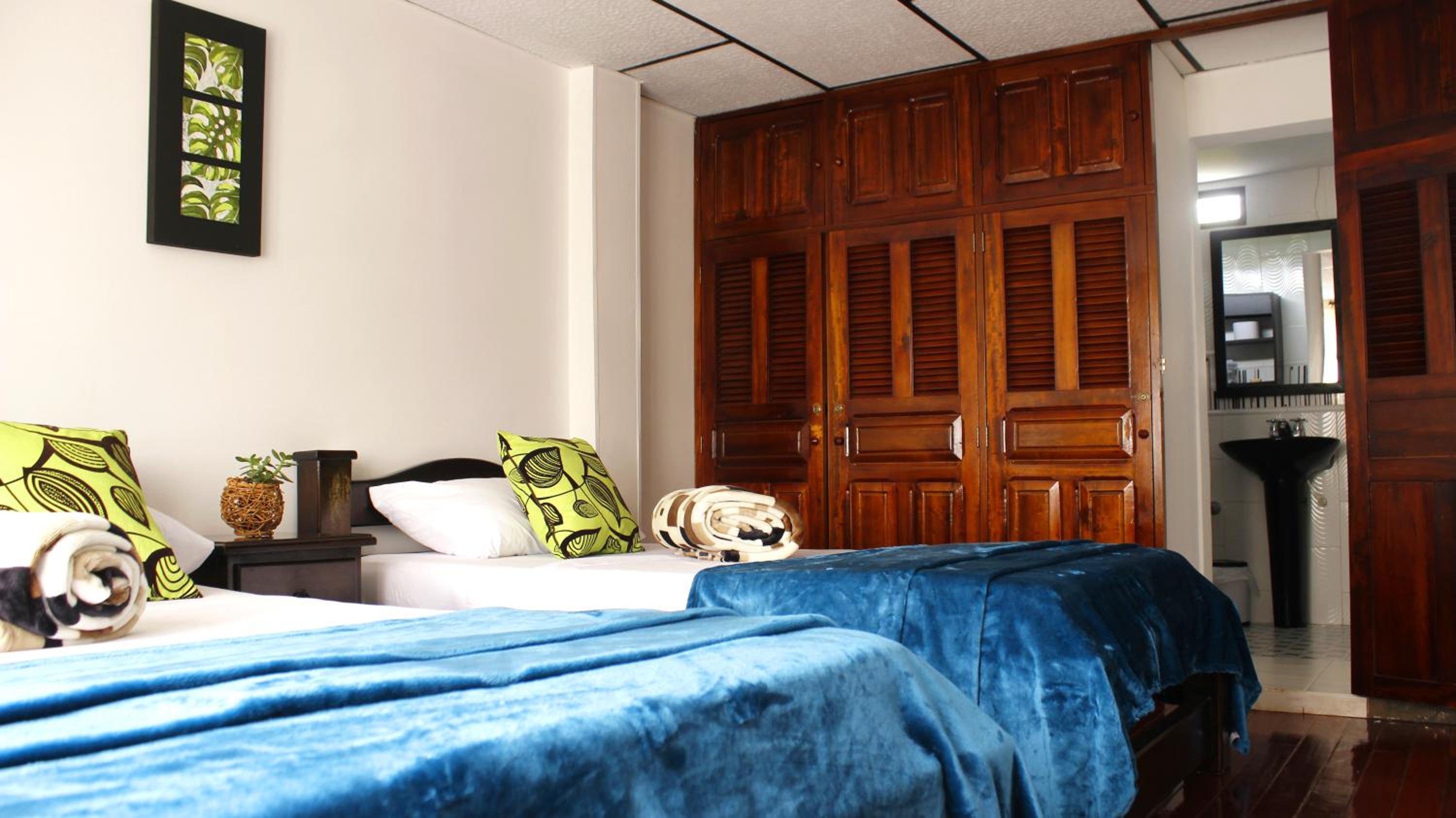 Standard Double Room with Two Double Beds photo 2