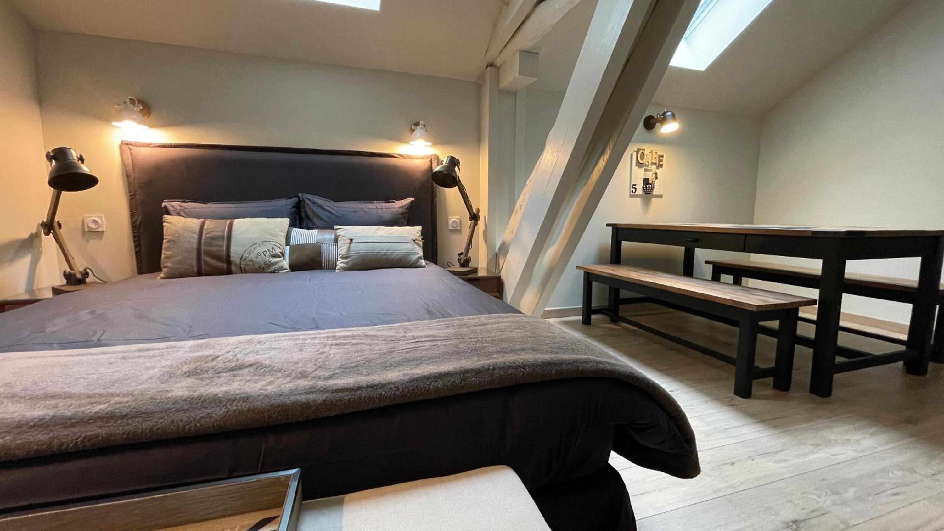 Two-Bedroom Apartment - Photo 2