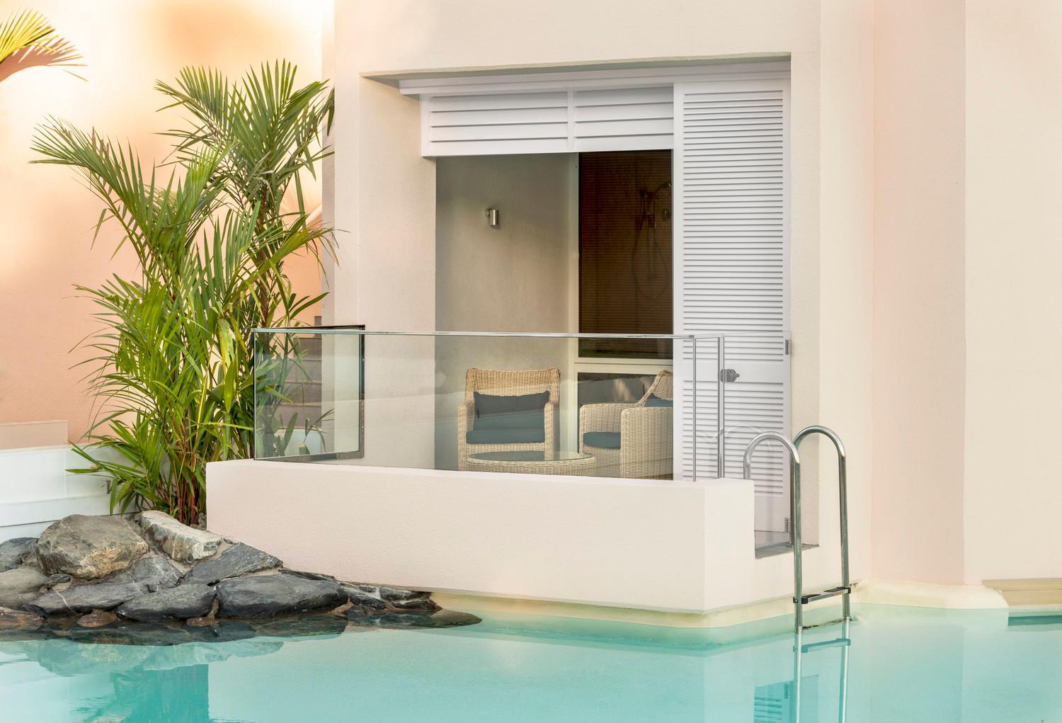 Guest room, 1 King, Pool access, Small Lagoon access