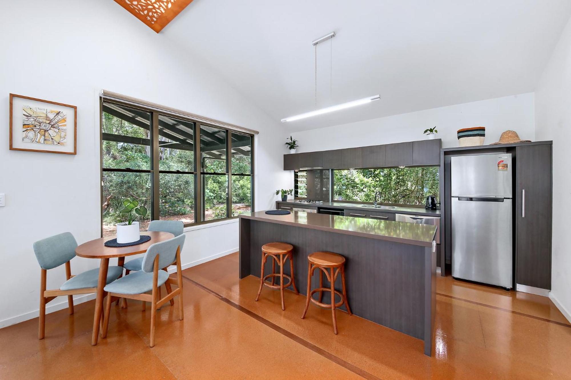 One-Bedroom House with Lake View photo 3