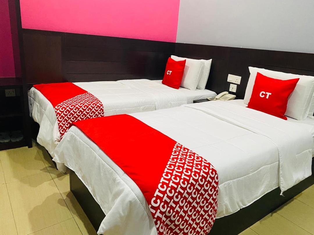 Standard Twin Room photo 3