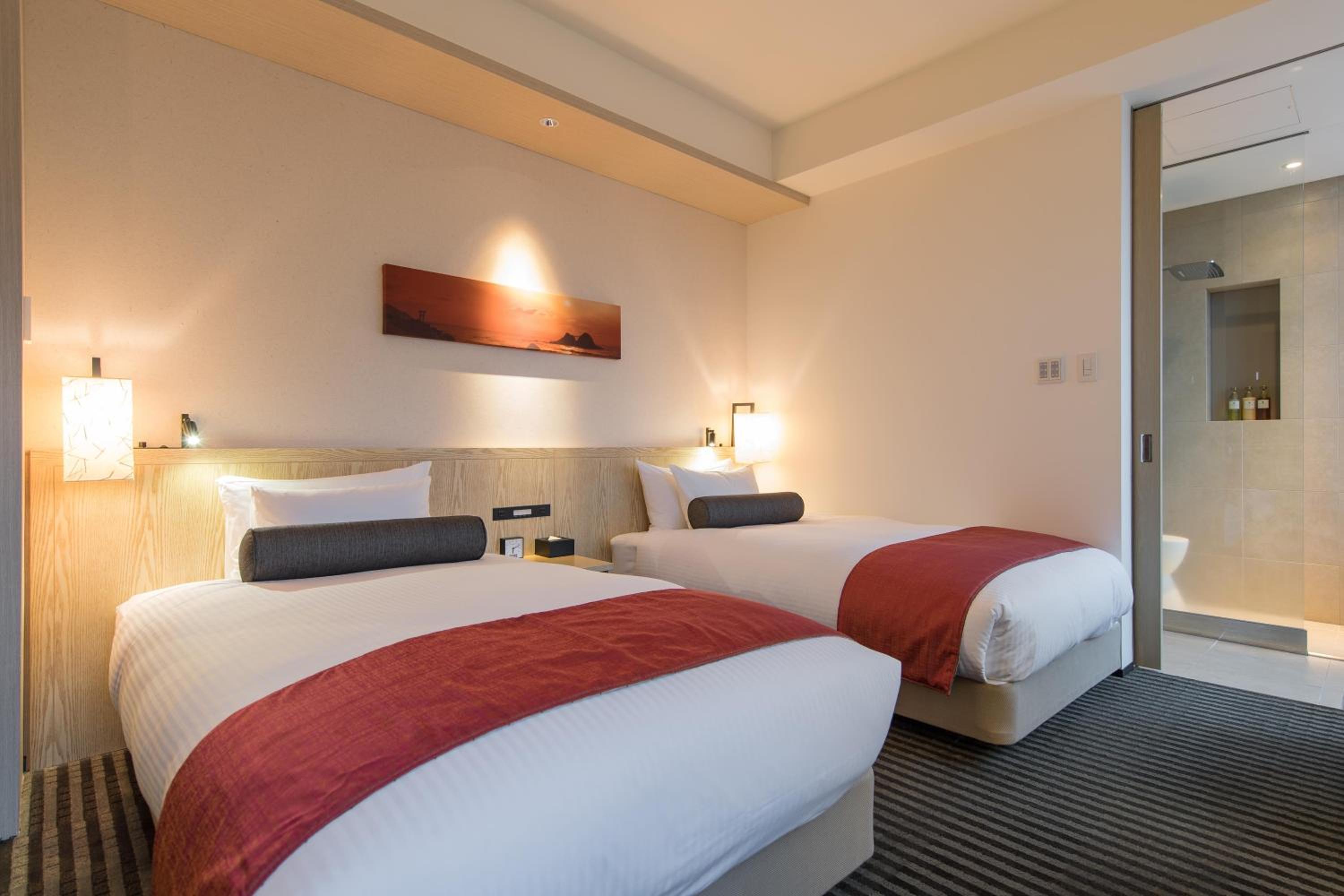 Premium Twin Room with View from Bathroom (Floor 15-16) - Non-Smoking - Photo 17