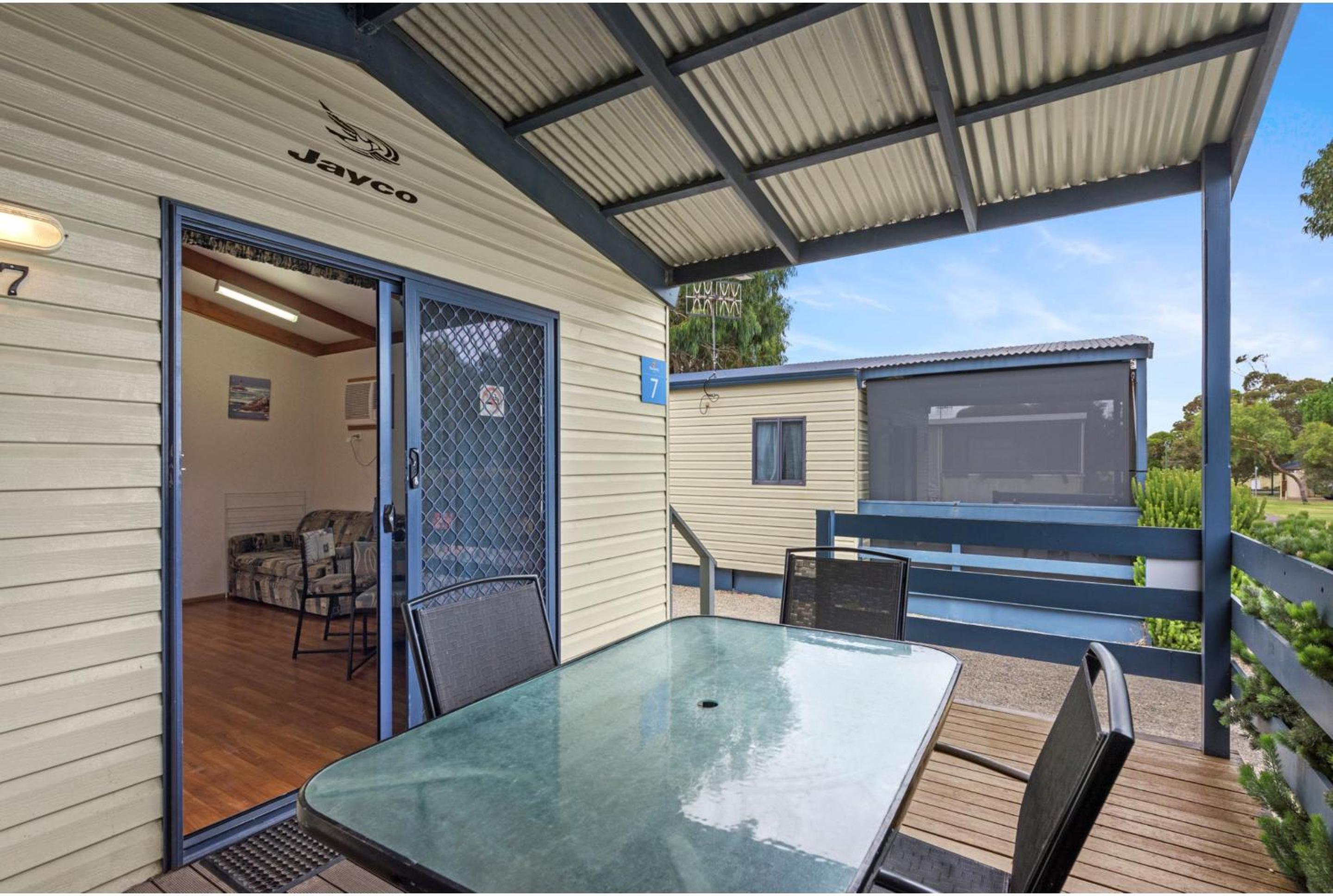 Standard 2 Bedroom Cabin - Photo 10