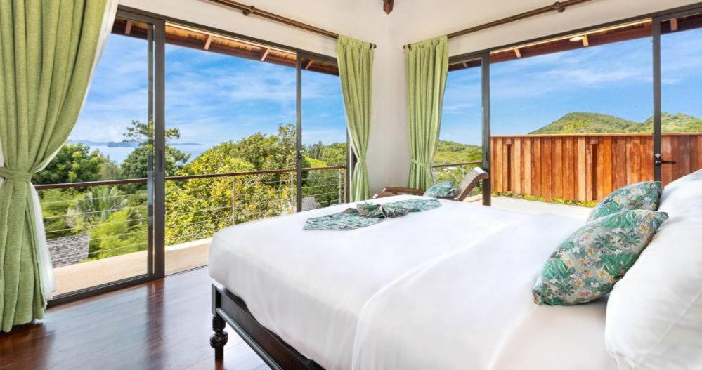 Villa with Sea View - Photo 12