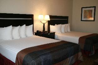One-Bedroom King Suite with Sofa Bed - Non-Smoking photo 1