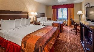 One-Bedroom King Suite with Sofa Bed - Non-Smoking photo 2
