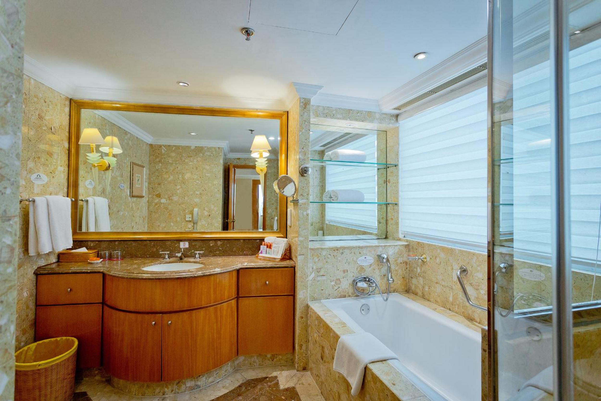 Suite with Sea View - Photo 2