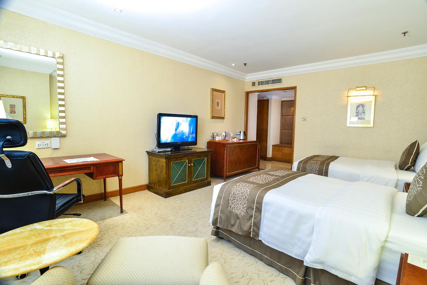 Standard Room with Two Single Beds - Photo 3