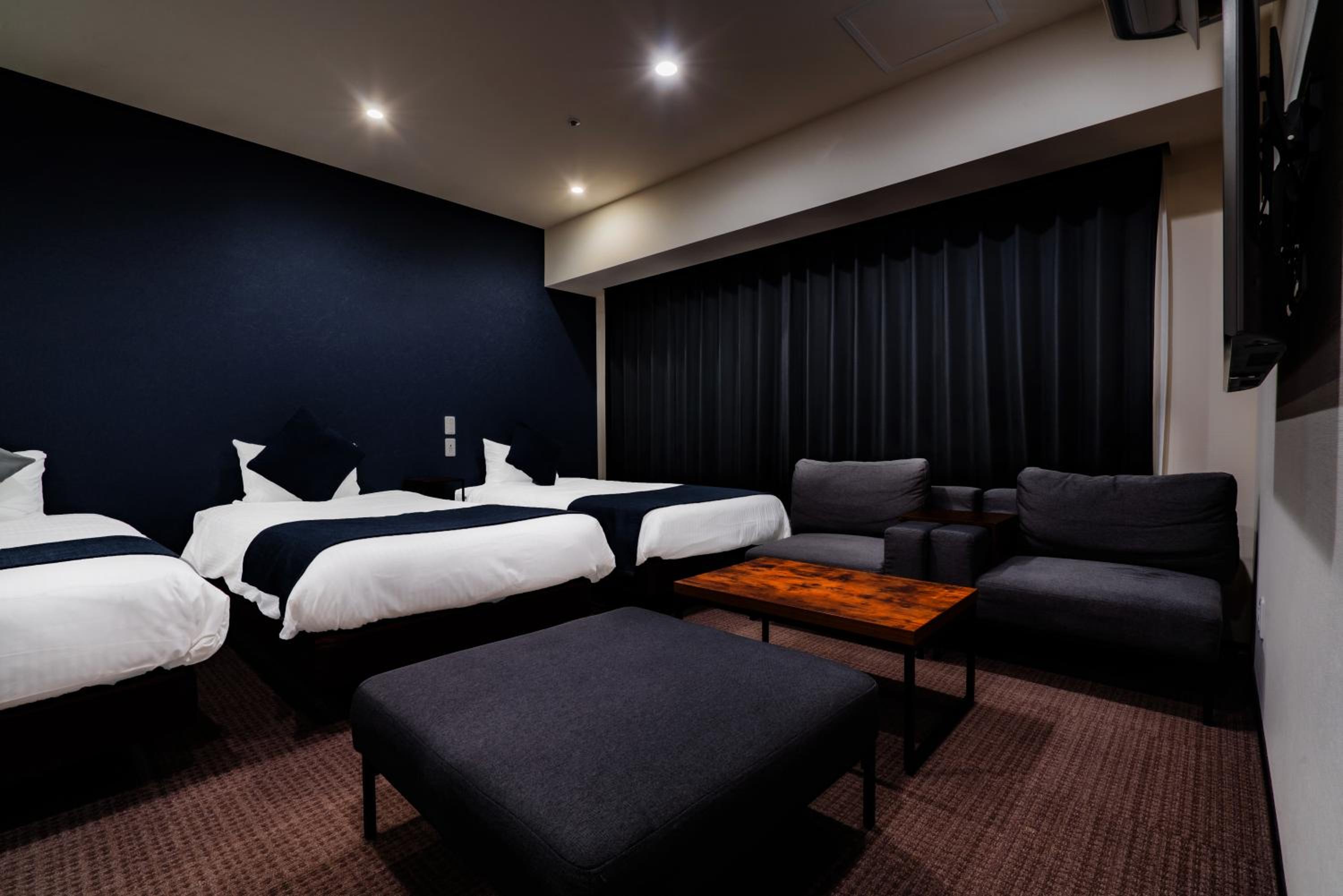 Deluxe Family Room - Photo 1
