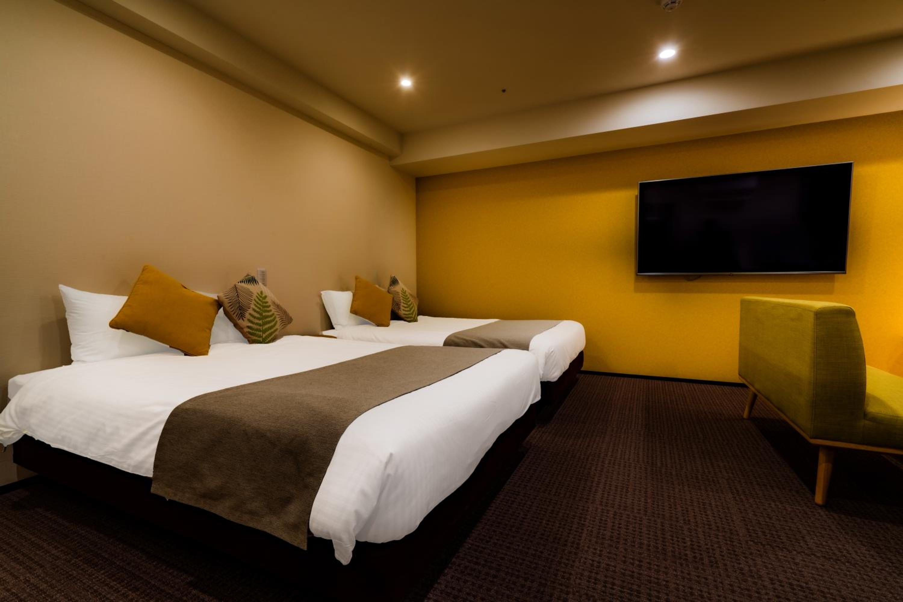 Superior Suite - Photo 22
