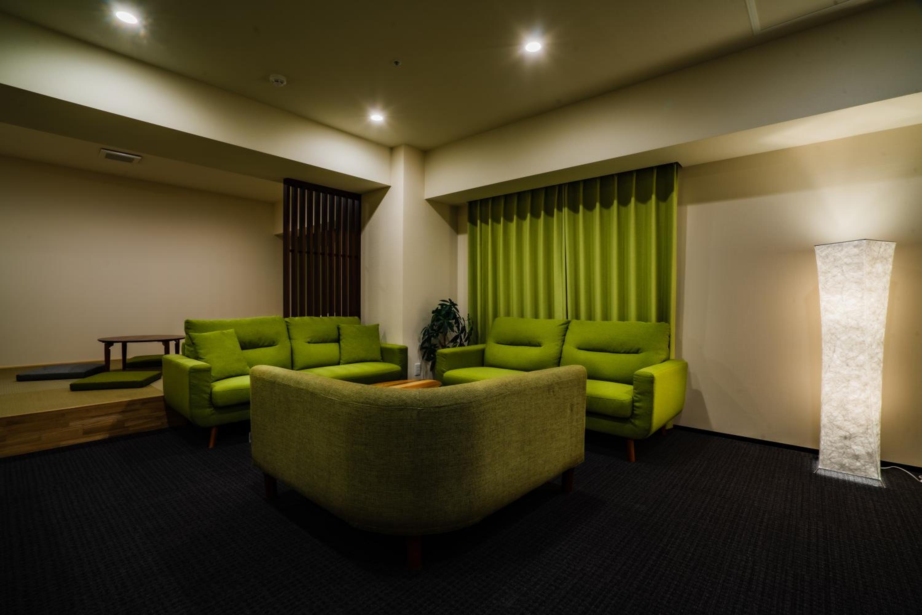 King Suite with Spa Bath - Photo 11